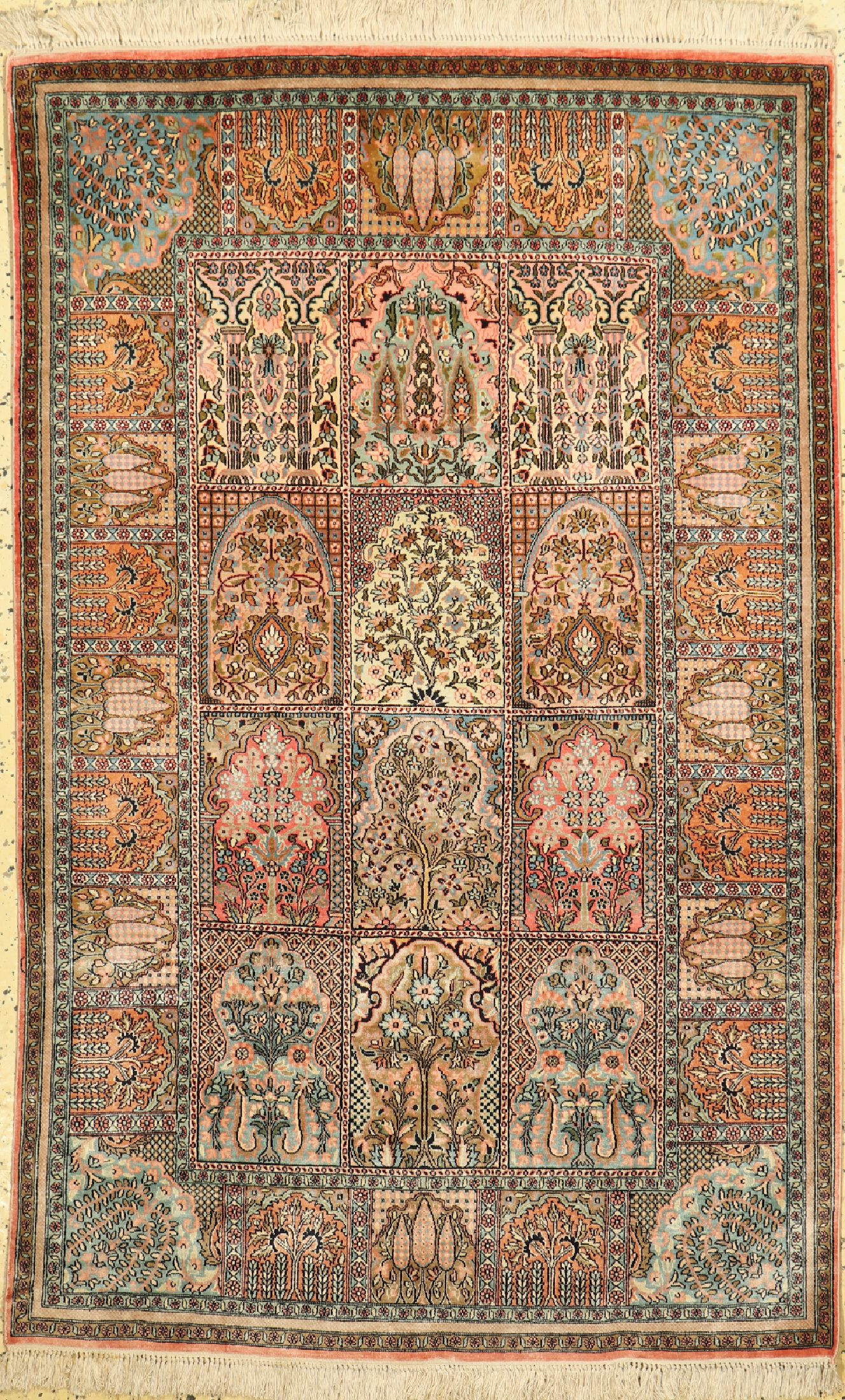 Kaschmir Seide fein, Indien, ca. 50 Jahre, reine Naturseide, ca. 145 x 92 cm, EHZ: 1-2