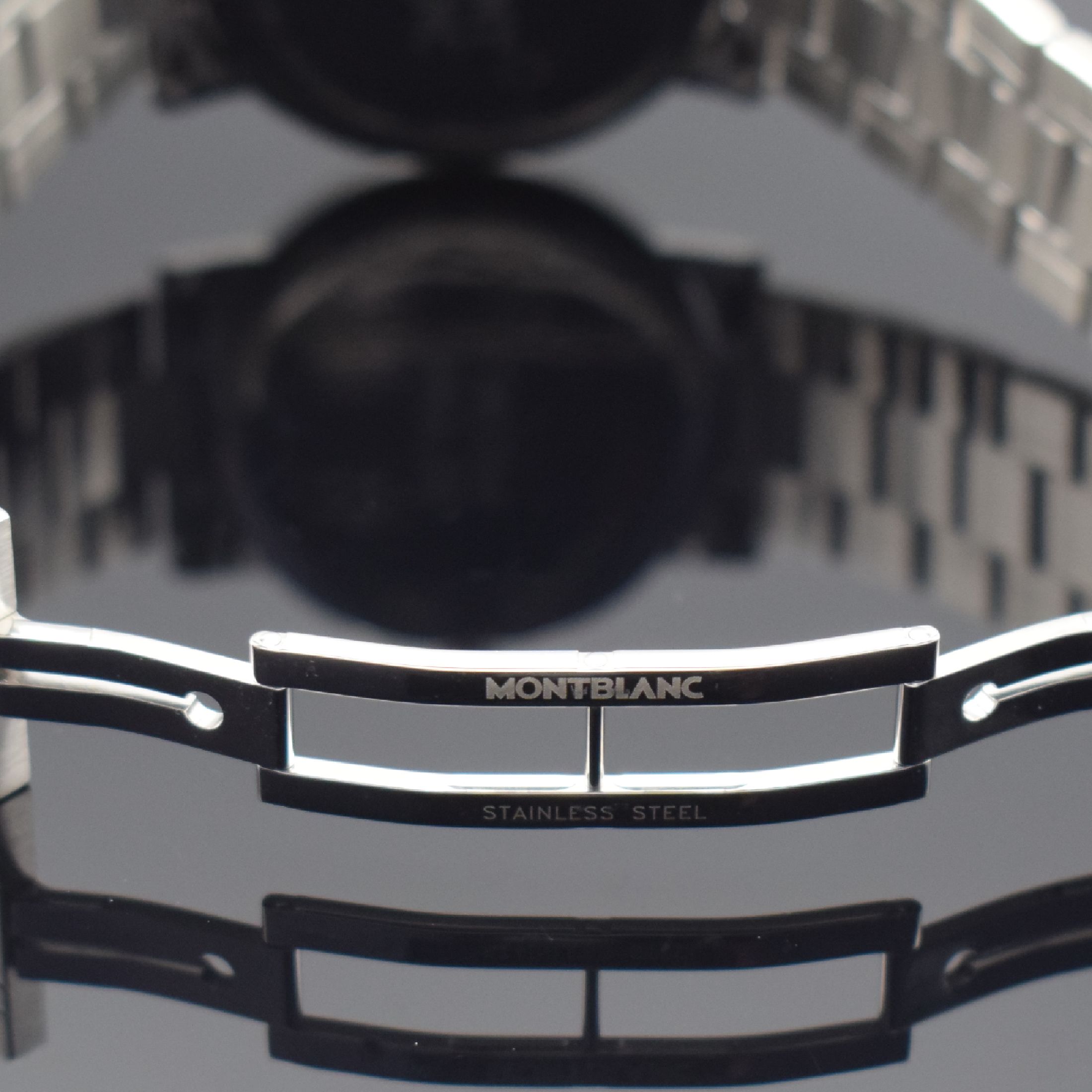 Detail b: MONTBLANC neuwertige Herrenarmbanduhr Modell Summit Referenz 7093, Schweiz um 2010, quarz, Edelstahlgeh., Boden aufgedr., Gliederband mit dopp. ...