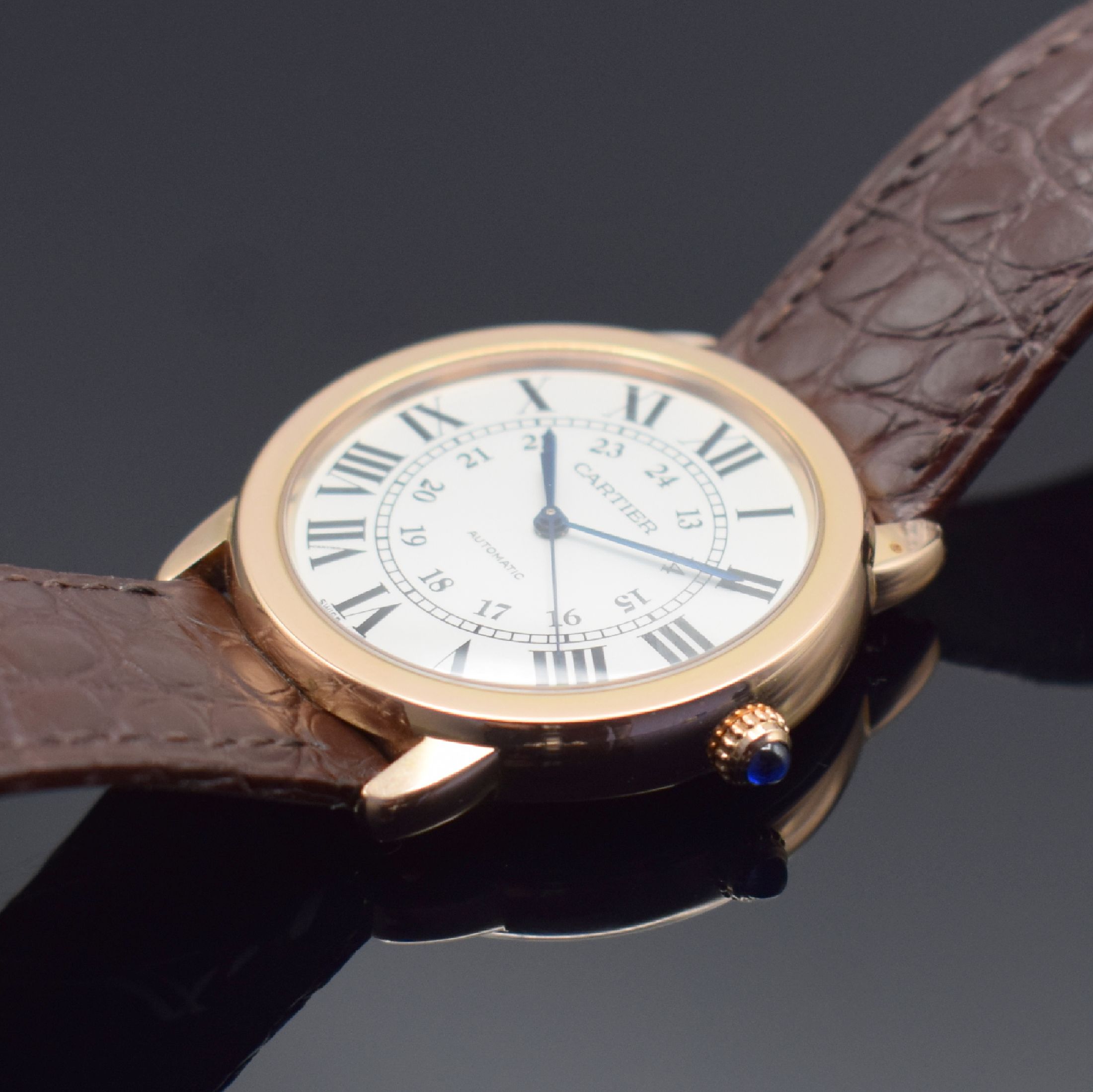 Detail c: CARTIER Armbanduhr Ronde Solo in Roségold 750/000 Referenz W2RN0008, Automatik, Edelstahlboden 8-fach verschr., orig. Lederband m. orig. Roségold ...