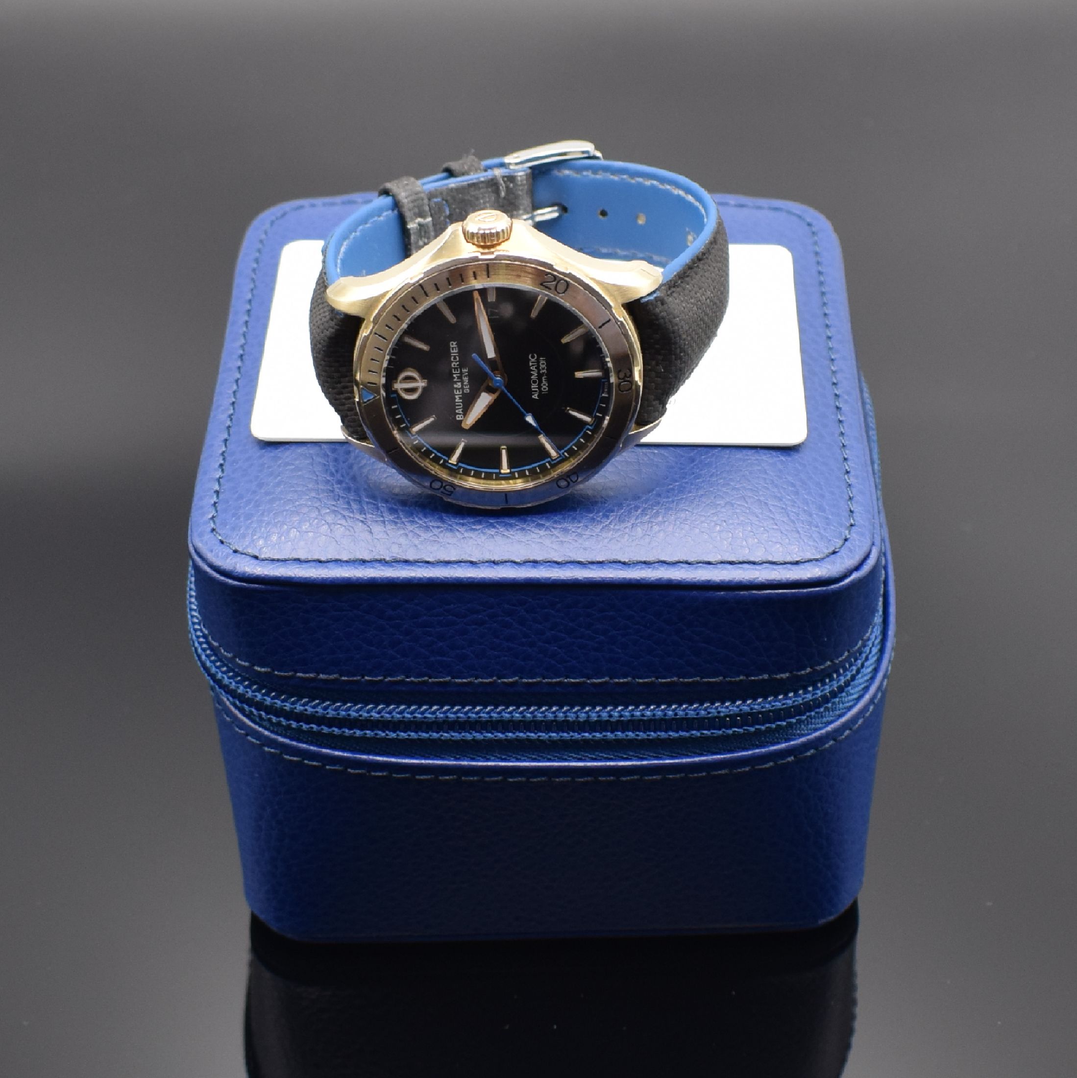 Detail e: BAUME & MERCIER Armbanduhr Modell Clifton Club Referenz MOA10500, Automatik, Bronzegehäuse inkl. orig. Kautschukband m. orig. Dornschl., Krone und ...