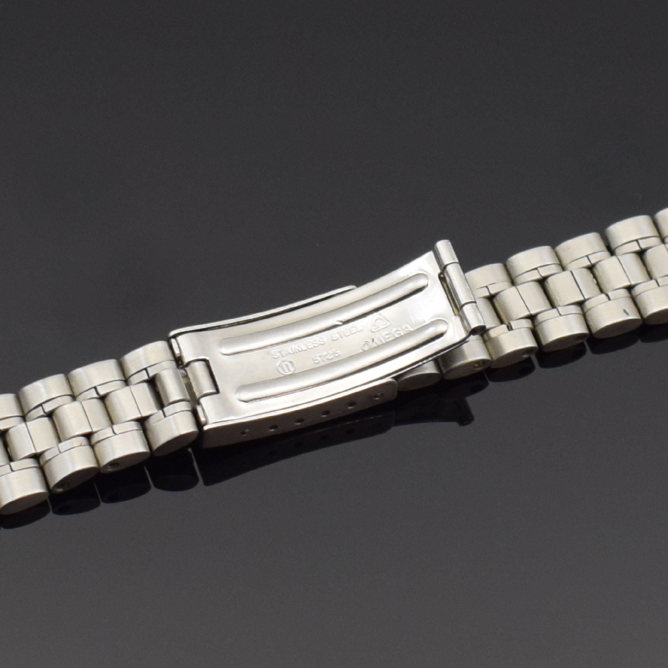 Detail a: OMEGA Stahlband Referenz 5725 für Seamaster 566.007, Schweiz um 1970, 5-reihiges mattiertes Band, 16 mm Anstoß Nr. 545, L. ca. 16 cm, in sehr gutem ...