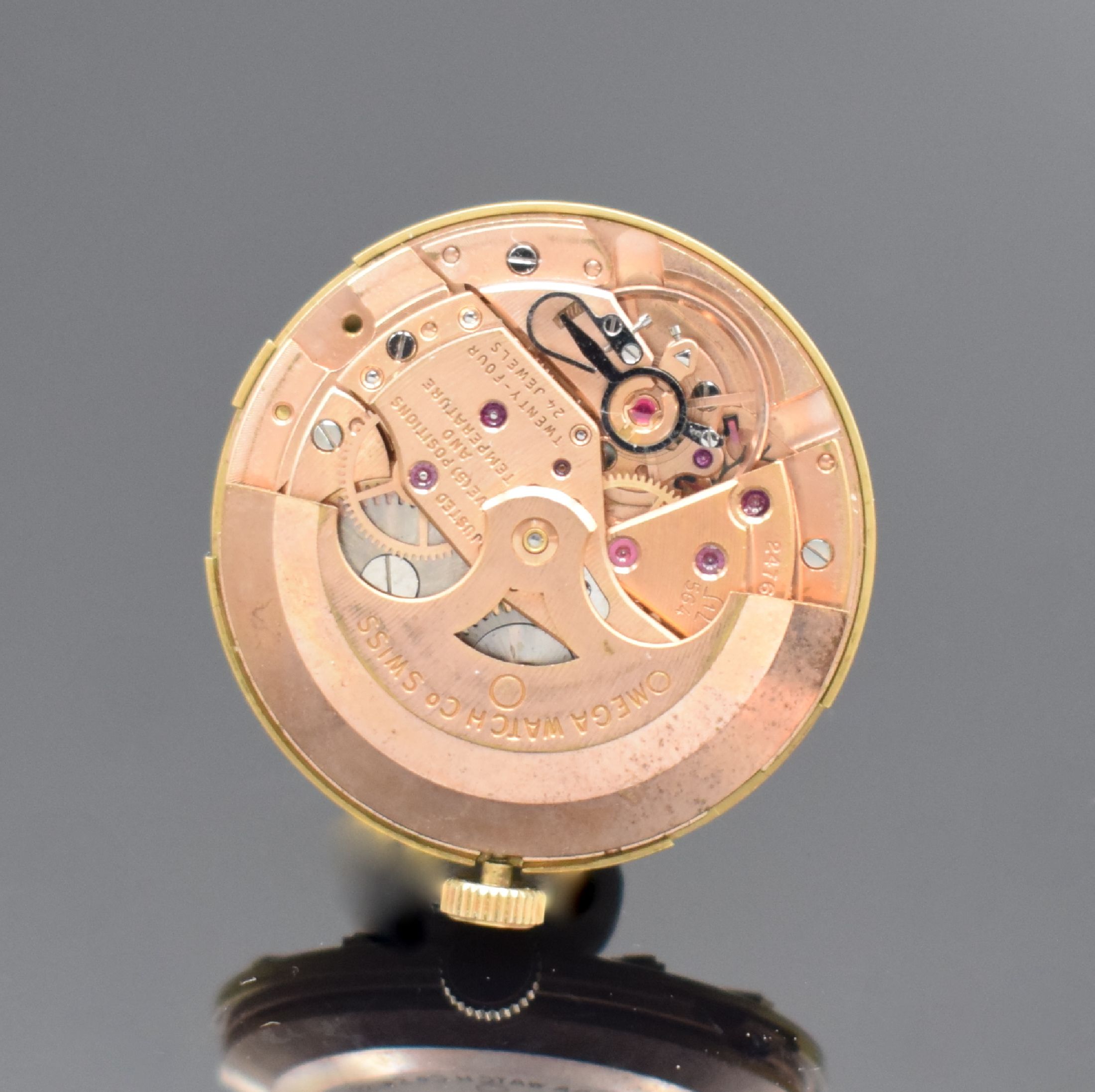 Detail b: OMEGA Constellation Goldzifferblatt mit Werk Kaliber 564, Schweiz um 1967, Automatik, gebürstetes Zifferbl., aufges. Indizes, Datum b. 3, gold. ...