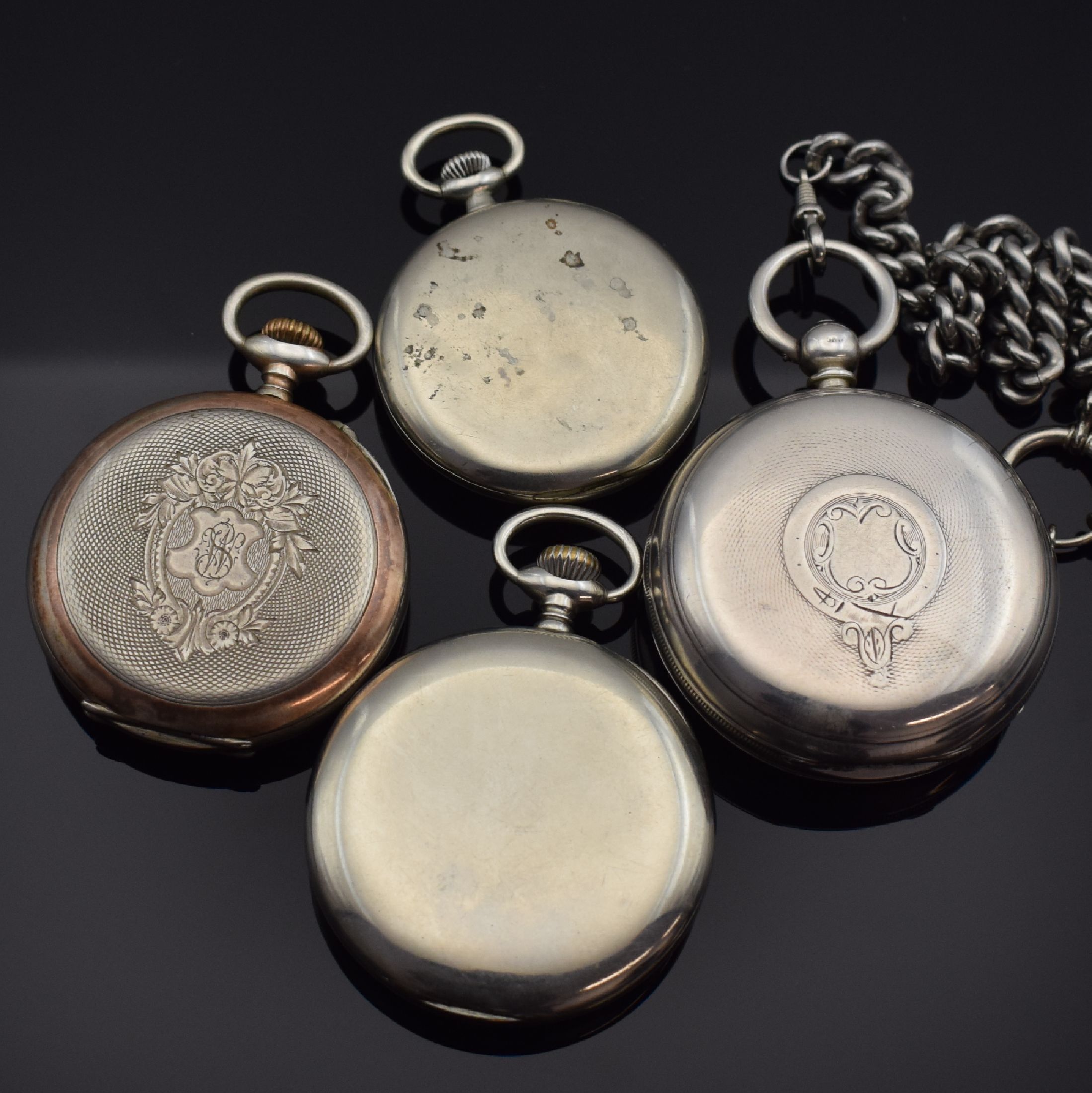 Detail a: OMEGA und 3 weitere offene Taschenuhren, Schweiz / England ca. 1880 - 1940, 1. Omega, Nickelgeh., Emailzifferbl. def., Leuchtzahlen und -zeiger, ...