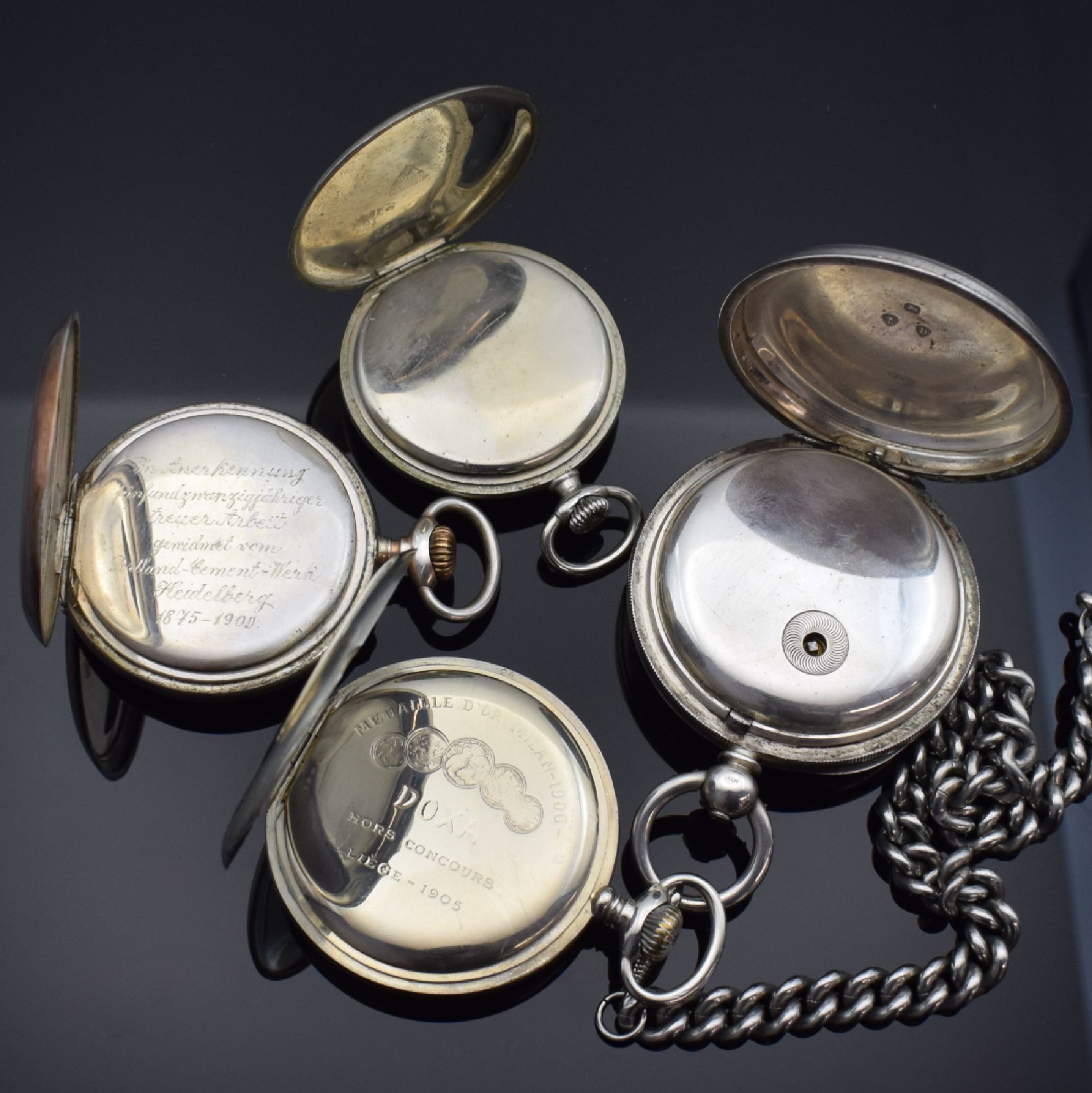 Detail f: OMEGA und 3 weitere offene Taschenuhren, Schweiz / England ca. 1880 - 1940, 1. Omega, Nickelgeh., Emailzifferbl. def., Leuchtzahlen und -zeiger, ...