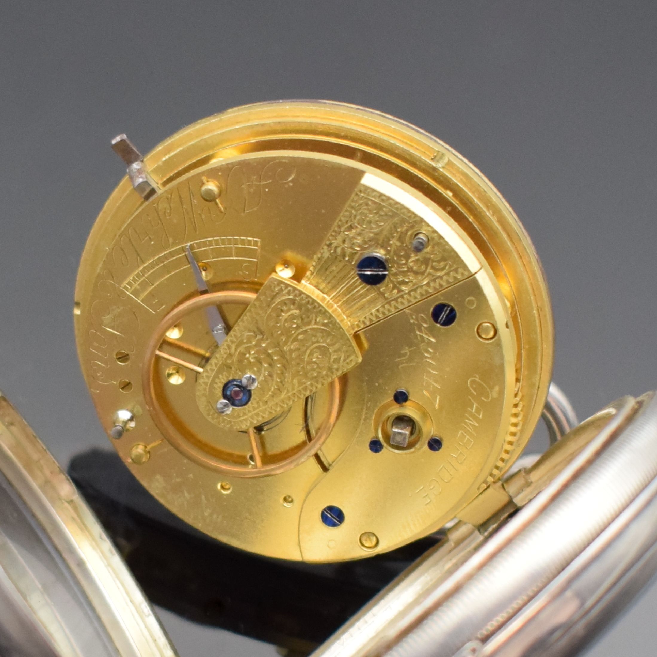 Detail j: OMEGA und 3 weitere offene Taschenuhren, Schweiz / England ca. 1880 - 1940, 1. Omega, Nickelgeh., Emailzifferbl. def., Leuchtzahlen und -zeiger, ...