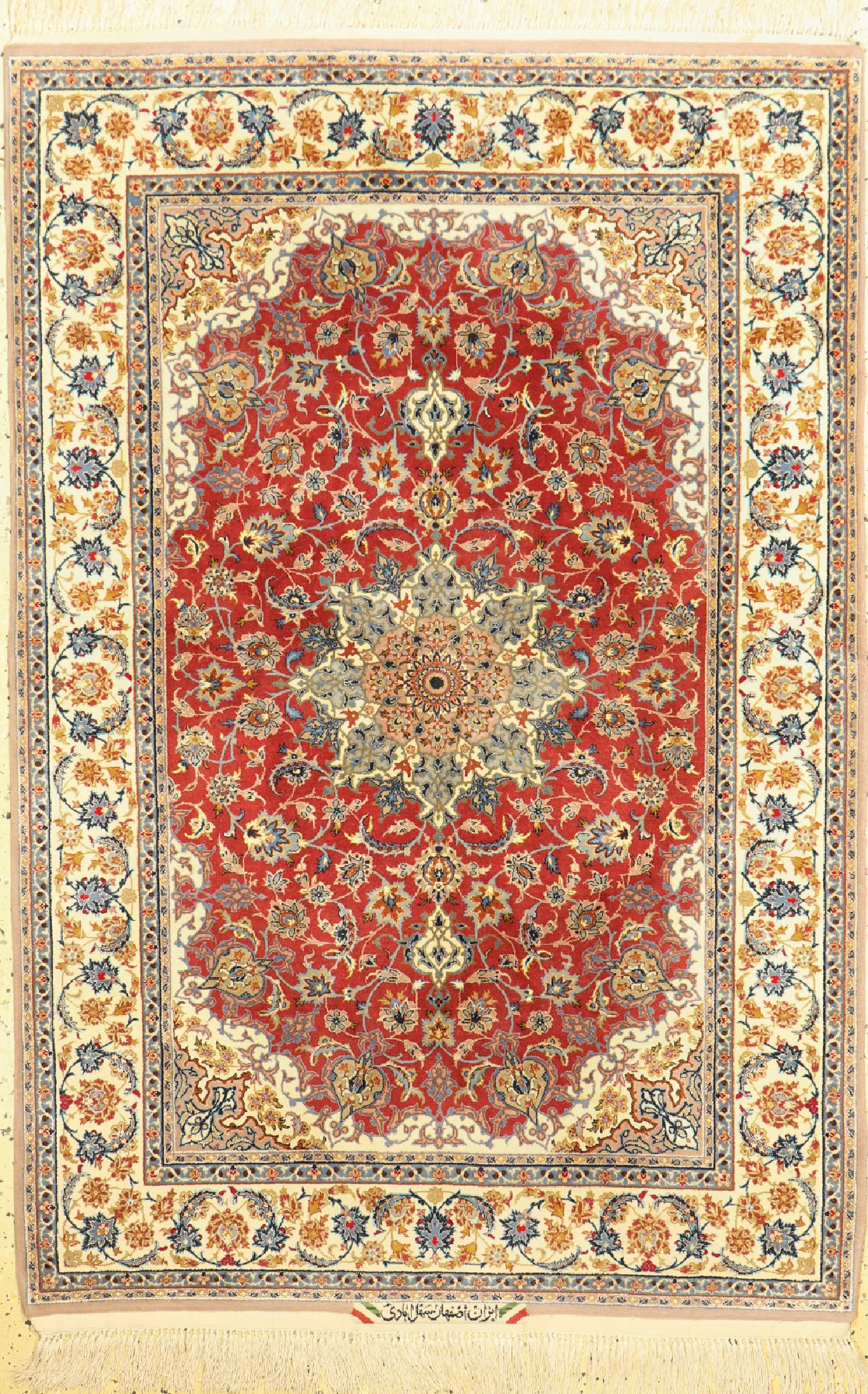 Esfahan fein signiert, Persien, ca. 50 Jahre, Korkwolle mit und auf Seide, ca. 165 x 110 cm, ca. 1,0 Mio. Kn/qm, EHZ: 1-2
