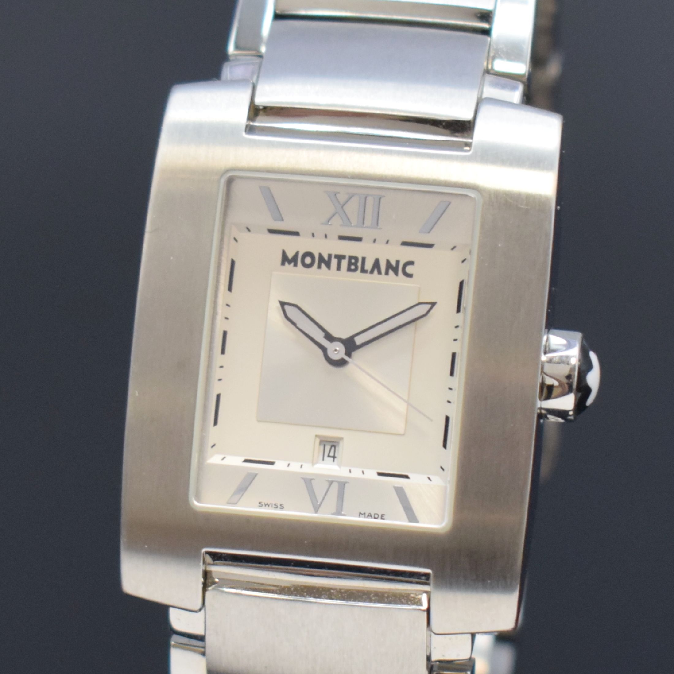 Detail a: MONTBLANC Profile Armbanduhr Referenz 7048, Schweiz um 2005, quarz, Edelstahlgeh. inkl. Gliederband m. dopp. Faltschl., Boden aufgedr., silb. ...