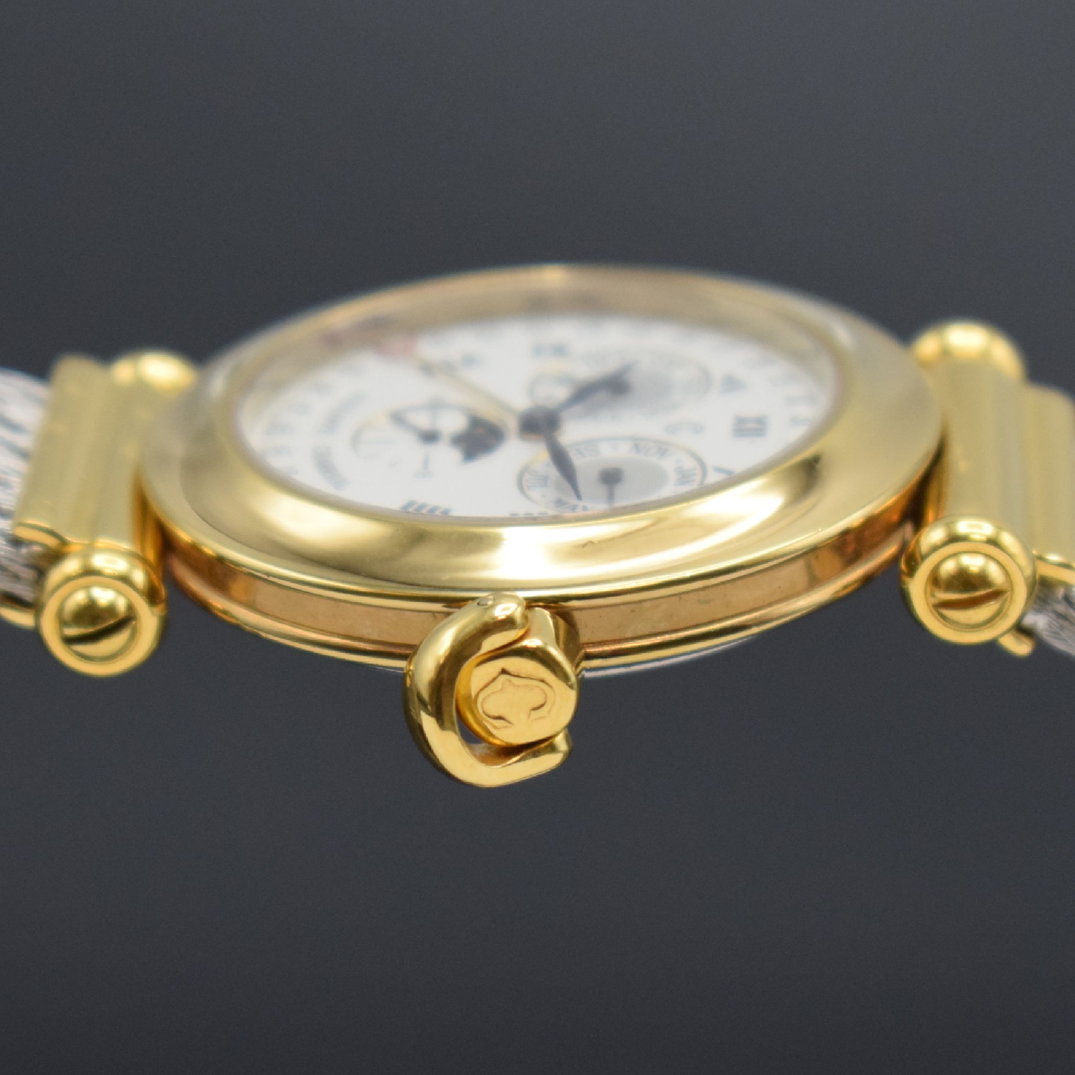 Detail d: PHILIPPE CHARRIOL Herrenarmbanduhr mit Vollkalender, Schweiz um 1995, quarz, verg. Geh., Boden aufgedr., Kordel-Stahlband, weißes Zifferbl. m. röm. ...