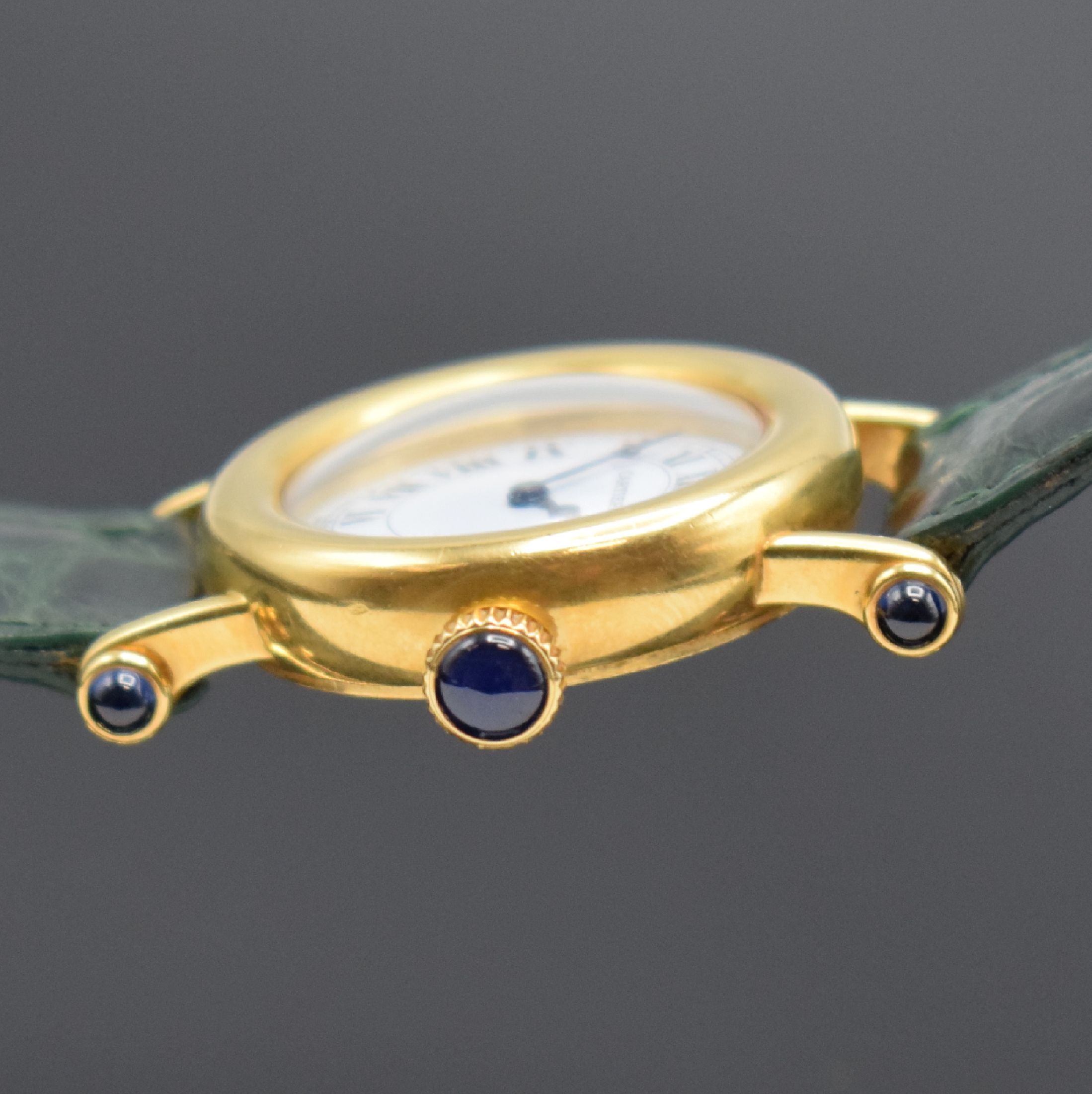 Detail e: CARTIER Diabolo Damenarmbanduhr in GG 750/000 Referenz 1440 0, Schweiz um 2000, quarz, Boden 6-fach verschr., Lederband zu ers., orig. GG 750/000 ...