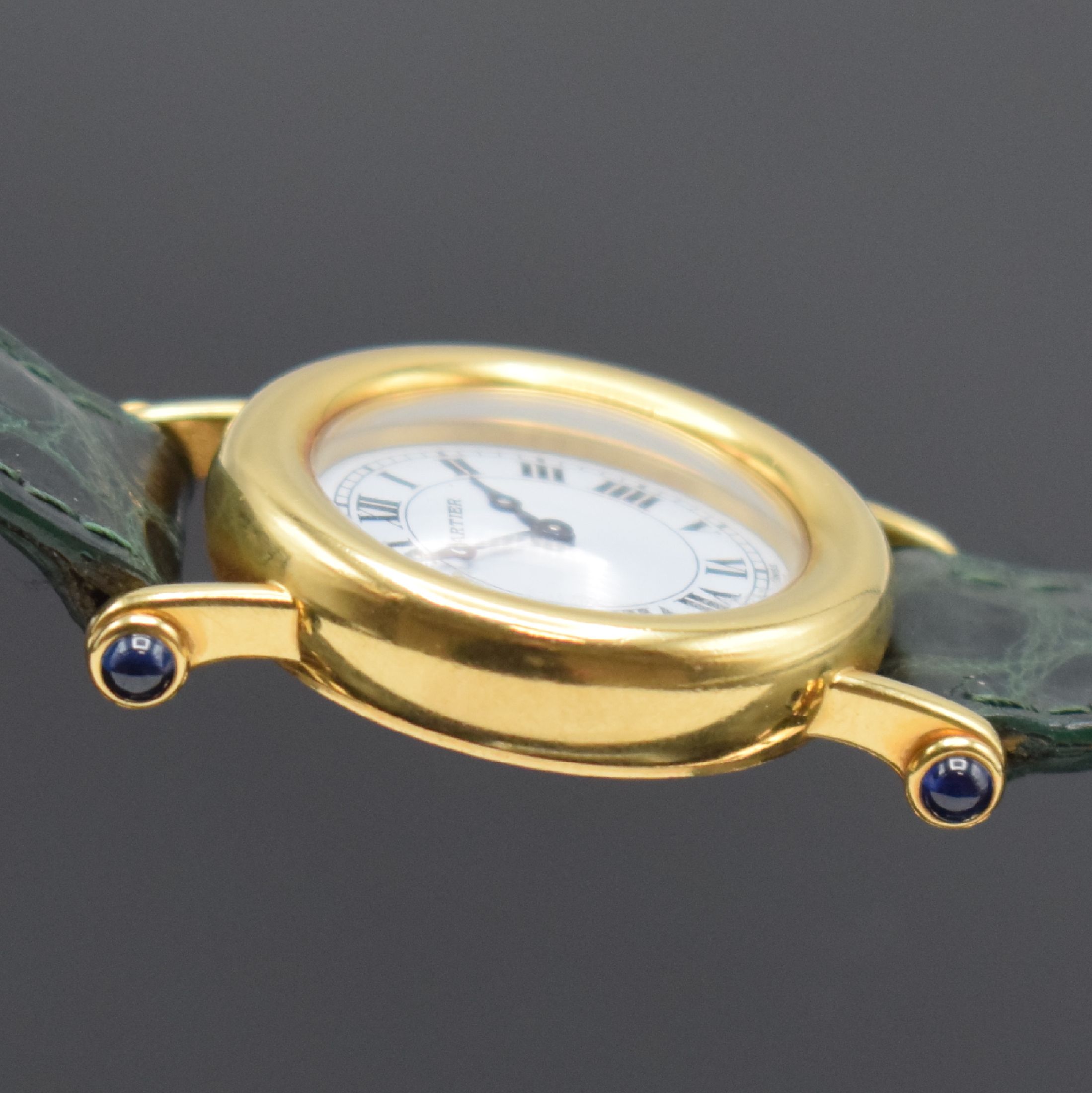 Detail f: CARTIER Diabolo Damenarmbanduhr in GG 750/000 Referenz 1440 0, Schweiz um 2000, quarz, Boden 6-fach verschr., Lederband zu ers., orig. GG 750/000 ...