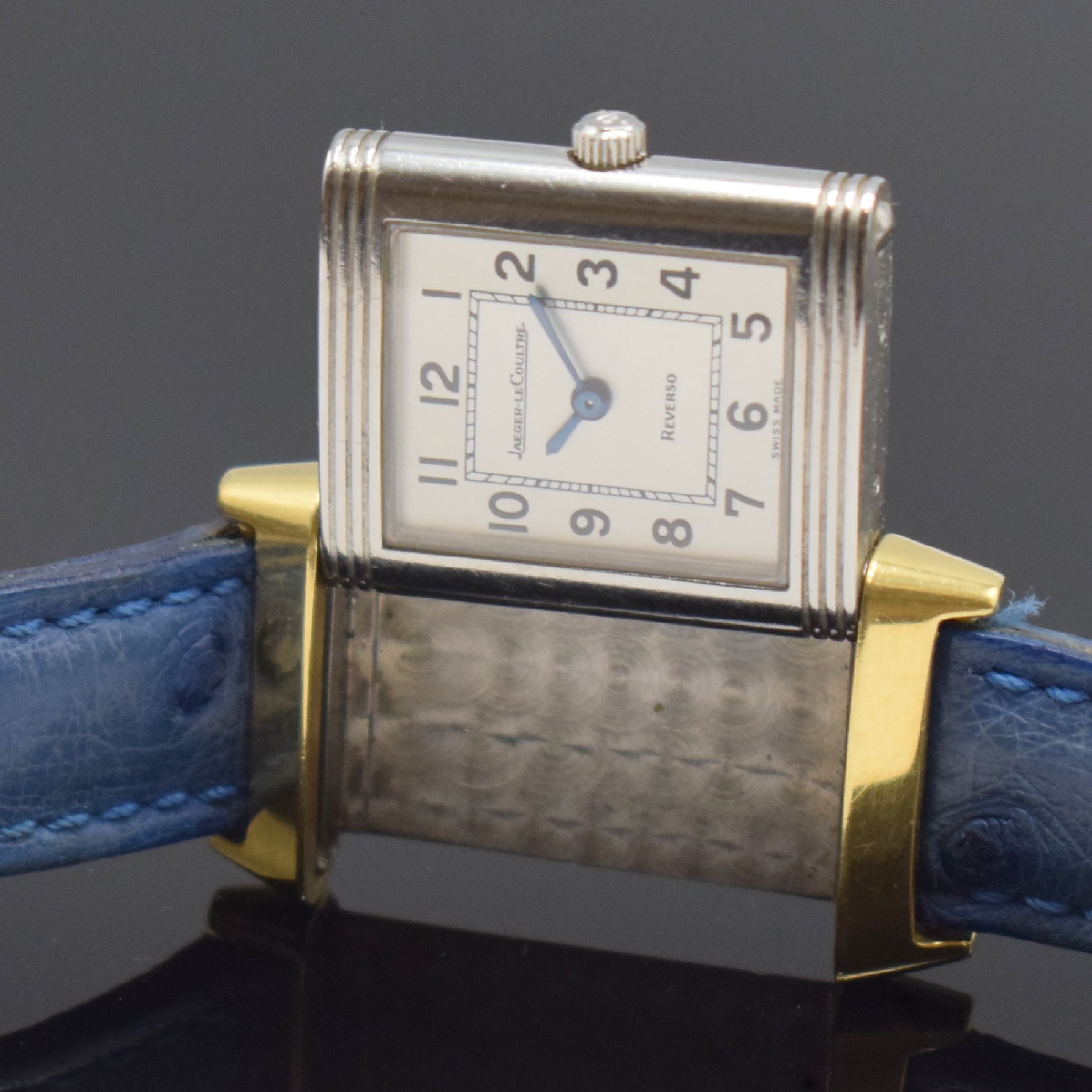 Detail e: Jaeger-LeCoultre Reverso Damenarmbanduhr in Edelstahl und Gold Referenz 261.5.08, Schweiz um 2000, quarz, drehbares Wendegehäuse, silb. ...