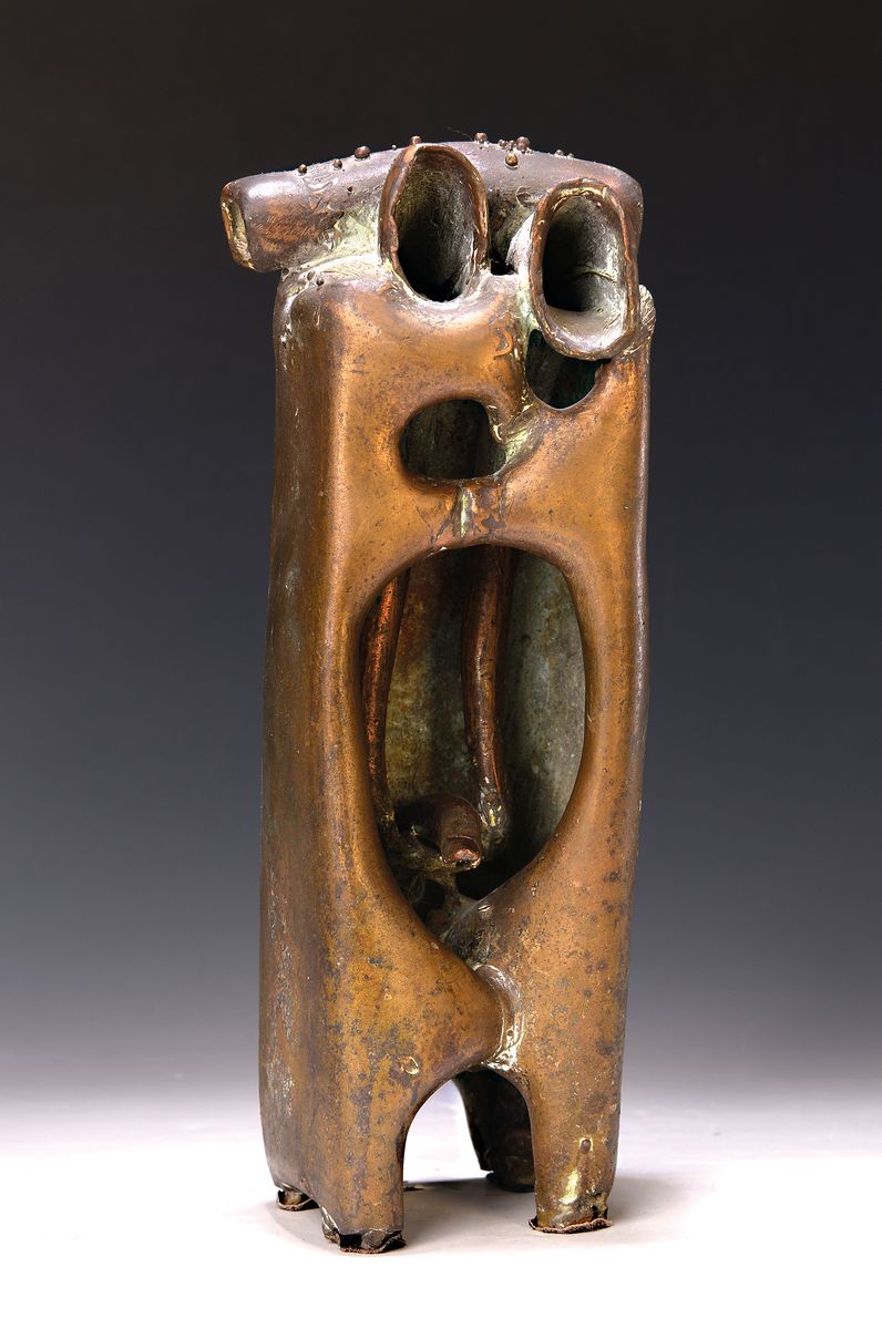 Liesel Metten, 1938 Recklinghausen, lebt und arbeitet als Bildhauerin in Mainz Nieder-Olm, Bronze, Bronze, sich umarmendes Paar, rückseitig signiert ...