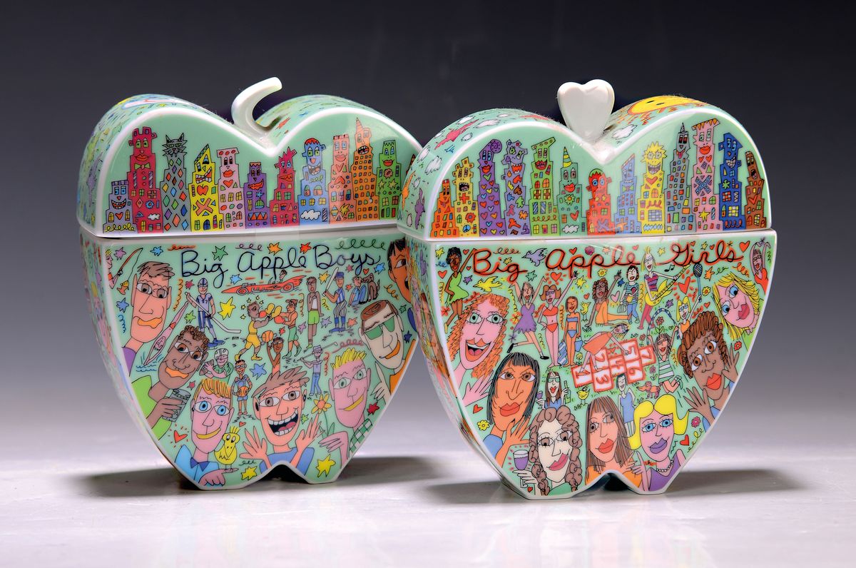 James Rizzi für Goebel, Konvolut aus 2 Porzellanobjekten, bodenseitig mit Firmenstempel "Goebels Artis Orbis-James Rizzi", je ca. 13x12 cm