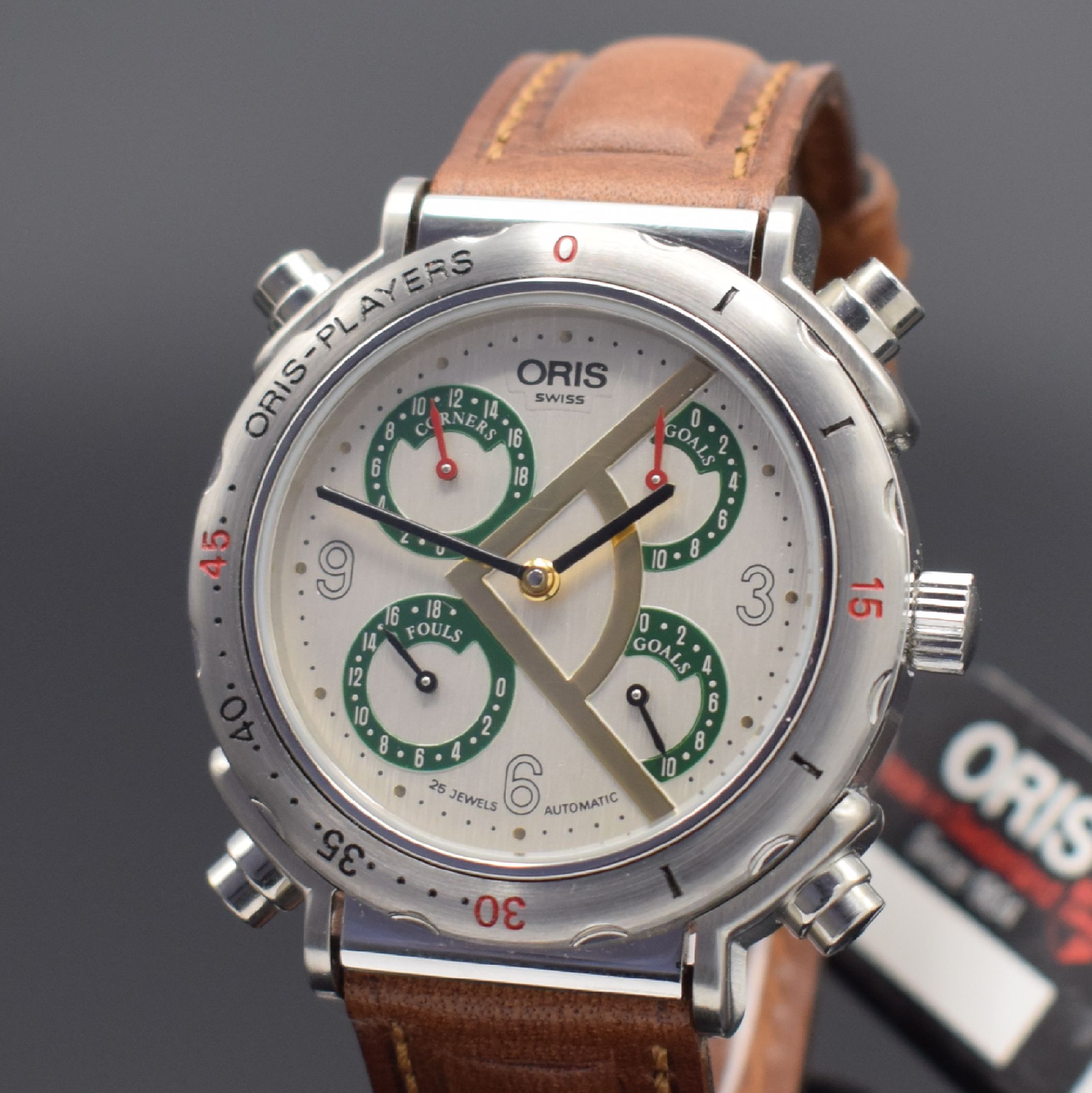 Detail a: ORIS Players Herrenarmbanduhr, Automatik, Schweiz um 2000, zum festhalten sportlicher Ergebnisse (z. B. Golf), Edelstahlgeh. z. T. mattiert, Boden ...