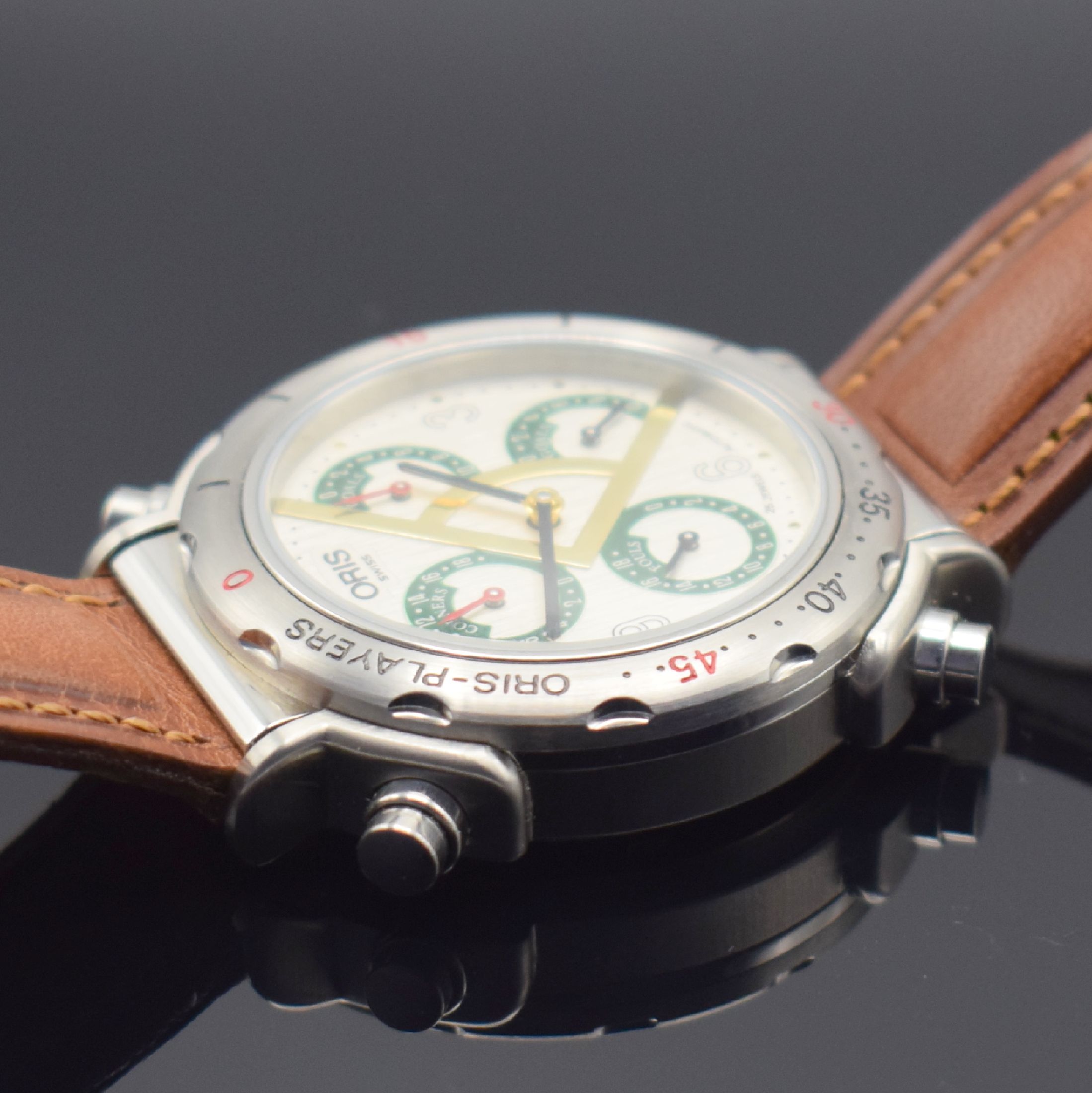 Detail c: ORIS Players Herrenarmbanduhr, Automatik, Schweiz um 2000, zum festhalten sportlicher Ergebnisse (z. B. Golf), Edelstahlgeh. z. T. mattiert, Boden ...