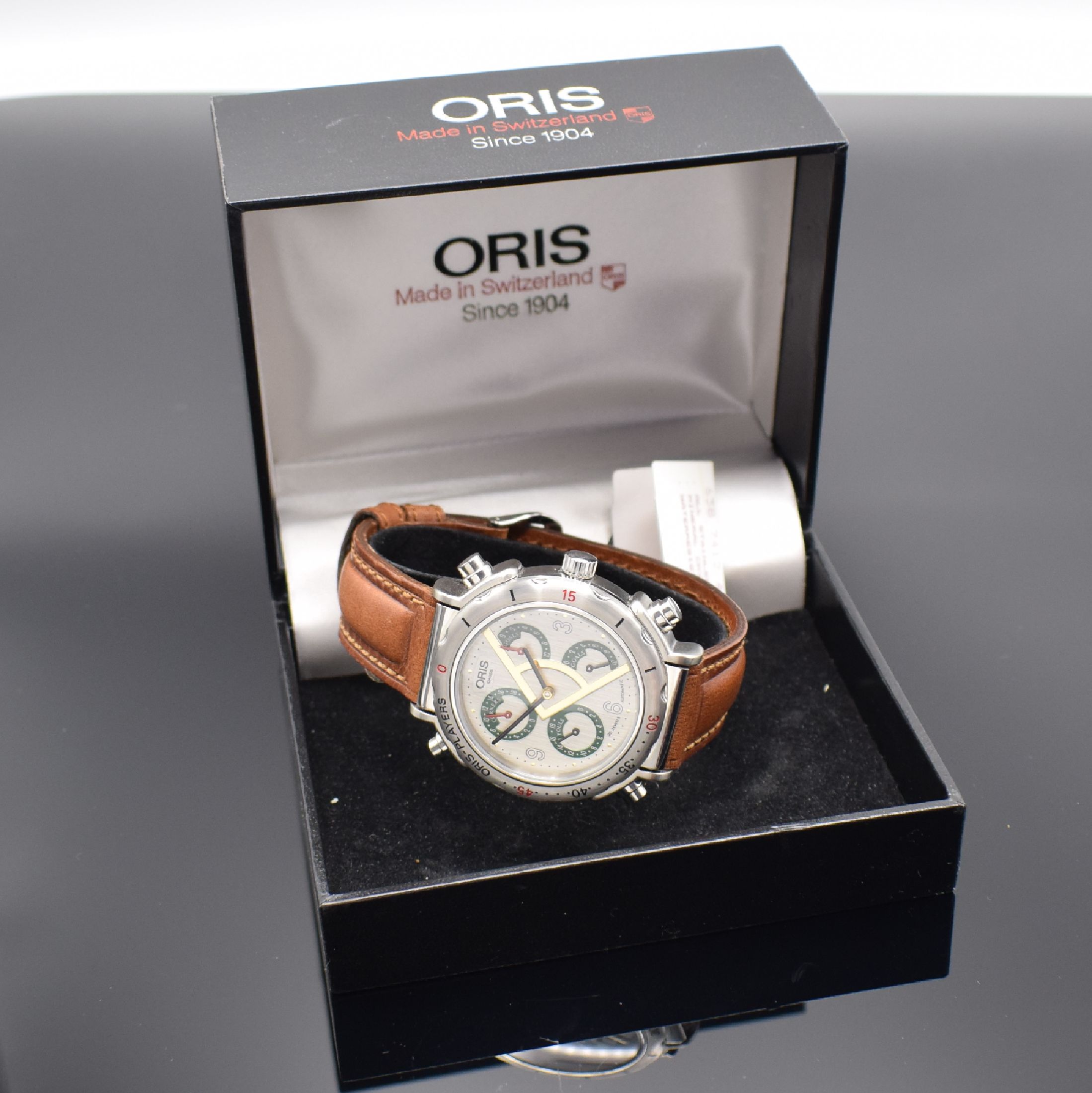 Detail e: ORIS Players Herrenarmbanduhr, Automatik, Schweiz um 2000, zum festhalten sportlicher Ergebnisse (z. B. Golf), Edelstahlgeh. z. T. mattiert, Boden ...