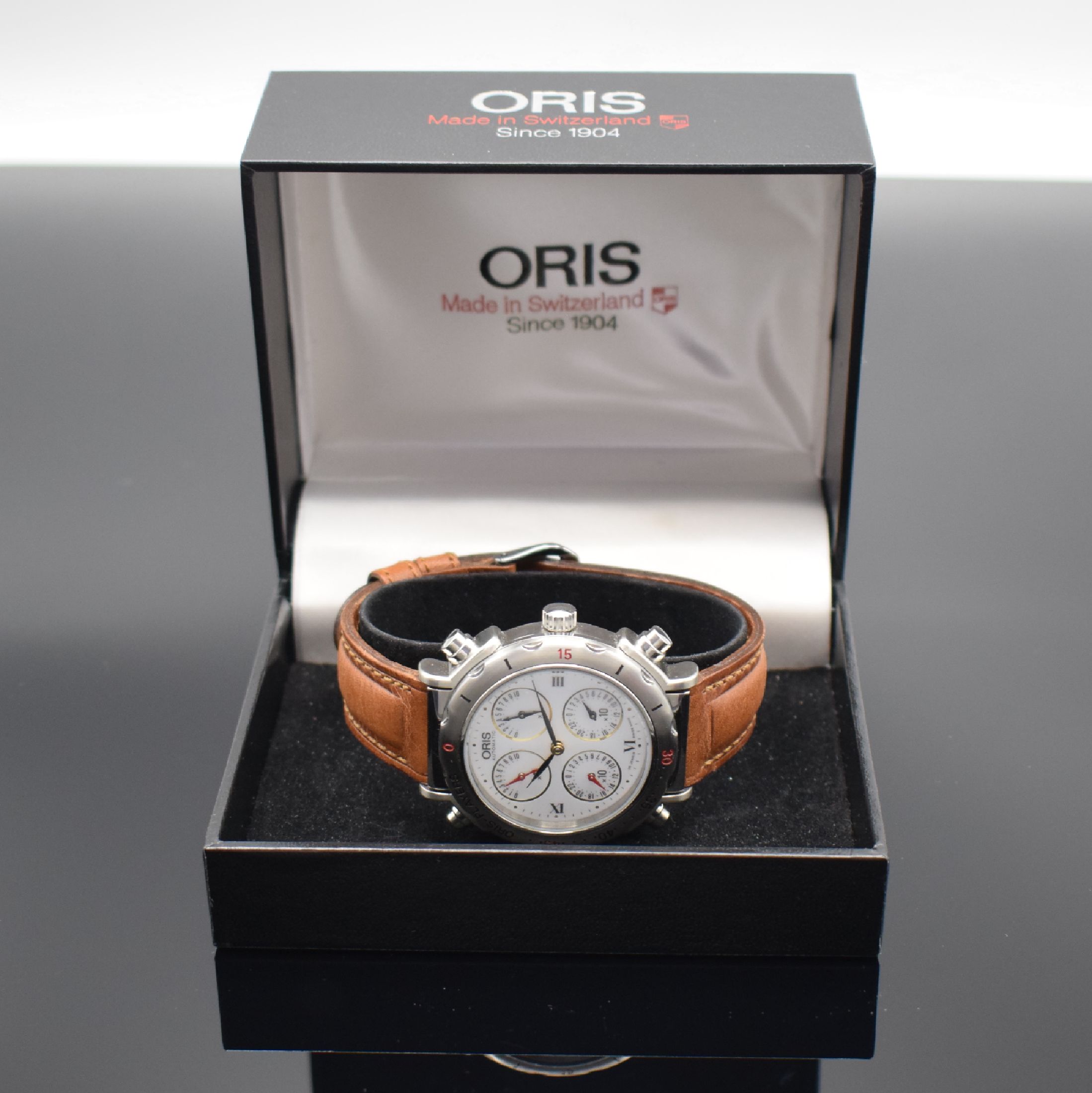 Detail e: ORIS Players Herrenarmbanduhr, Automatik, Schweiz um 2000, zum festhalten sportlicher Ergebnisse (z. B. Golf), Edelstahlgeh. z. T. mattiert, Boden ...