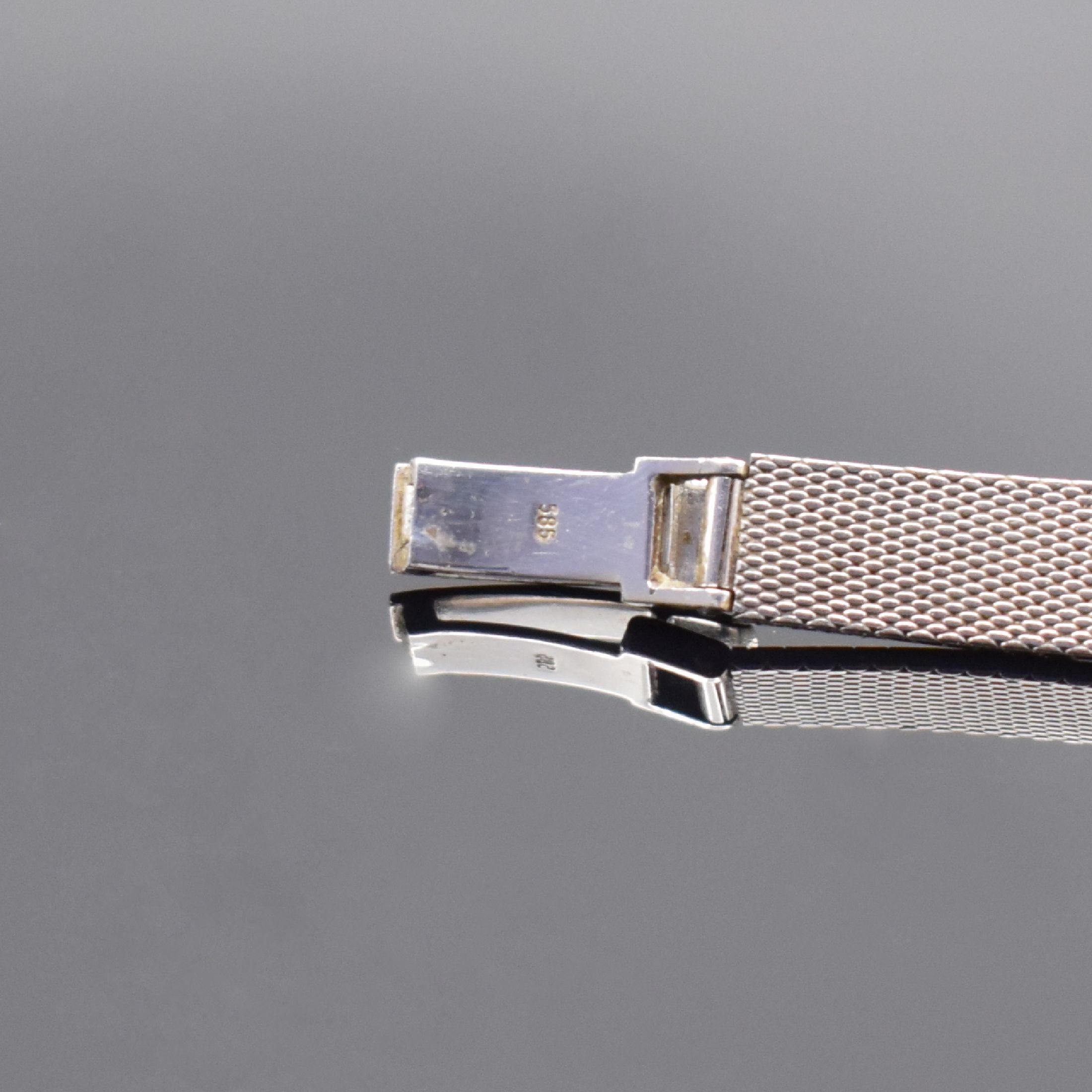 Detail b: IMPERIA Damenarmbanduhr in WG 585/000, Schweiz verk. lt. beil. Garantieschein 10/1974, Handaufzug, Boden aufgedr., Anstöße m. Diamanten bes., silb. ...