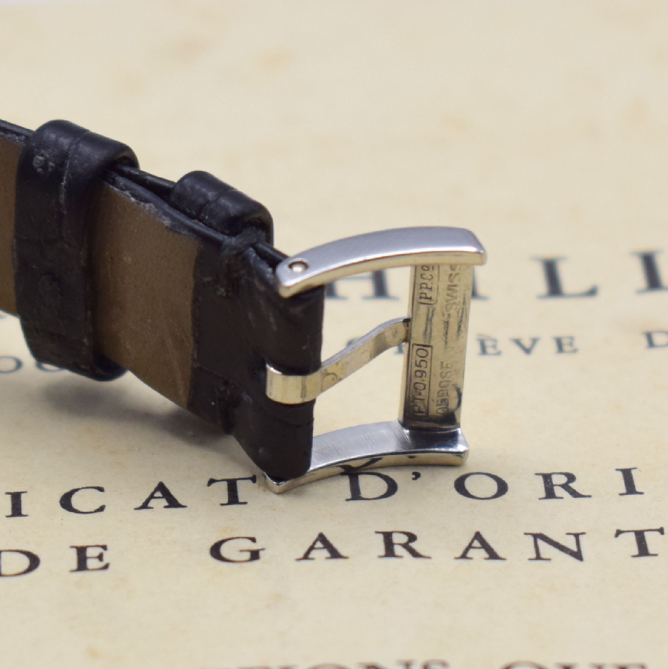 Detail b: PATEK PHILIPPE sehr seltene Armbanduhr in Platin Referenz 2594/10 mit originalem Brillantbesatz, Handaufzug, verk. lt. original Zertifikat und ...