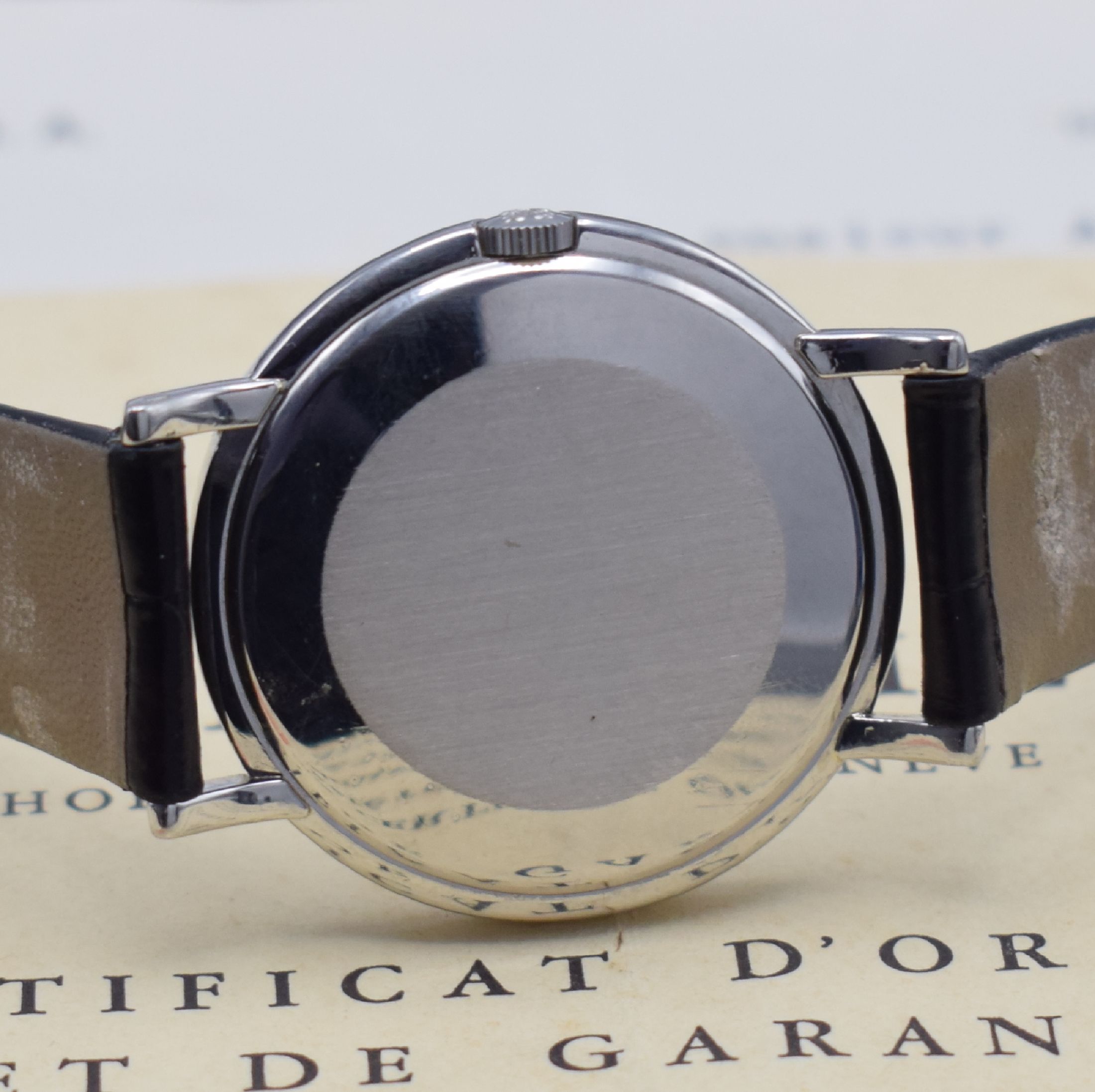 Detail d: PATEK PHILIPPE sehr seltene Armbanduhr in Platin Referenz 2594/10 mit originalem Brillantbesatz, Handaufzug, verk. lt. original Zertifikat und ...