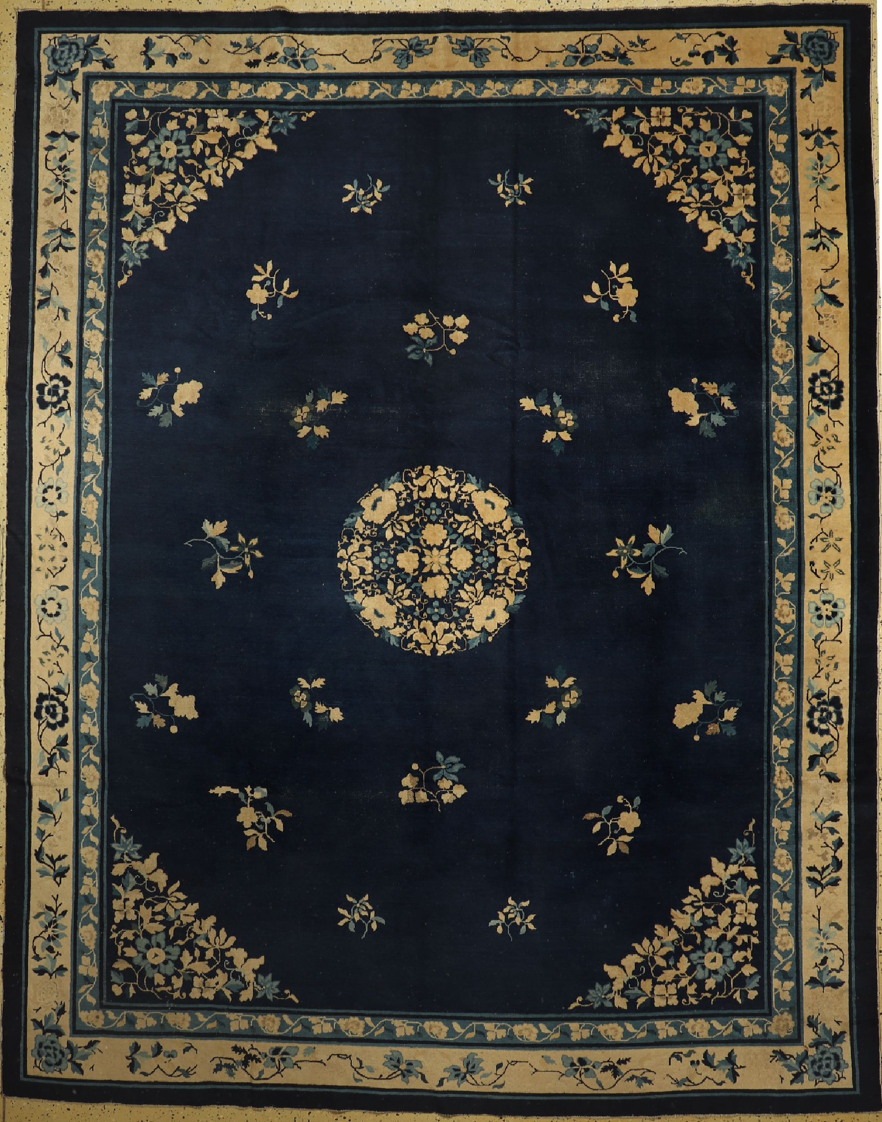 Peking antik, China, um 1900, Wolle auf Baumwolle, ca. 345 x 268 cm, EHZ: 3-4