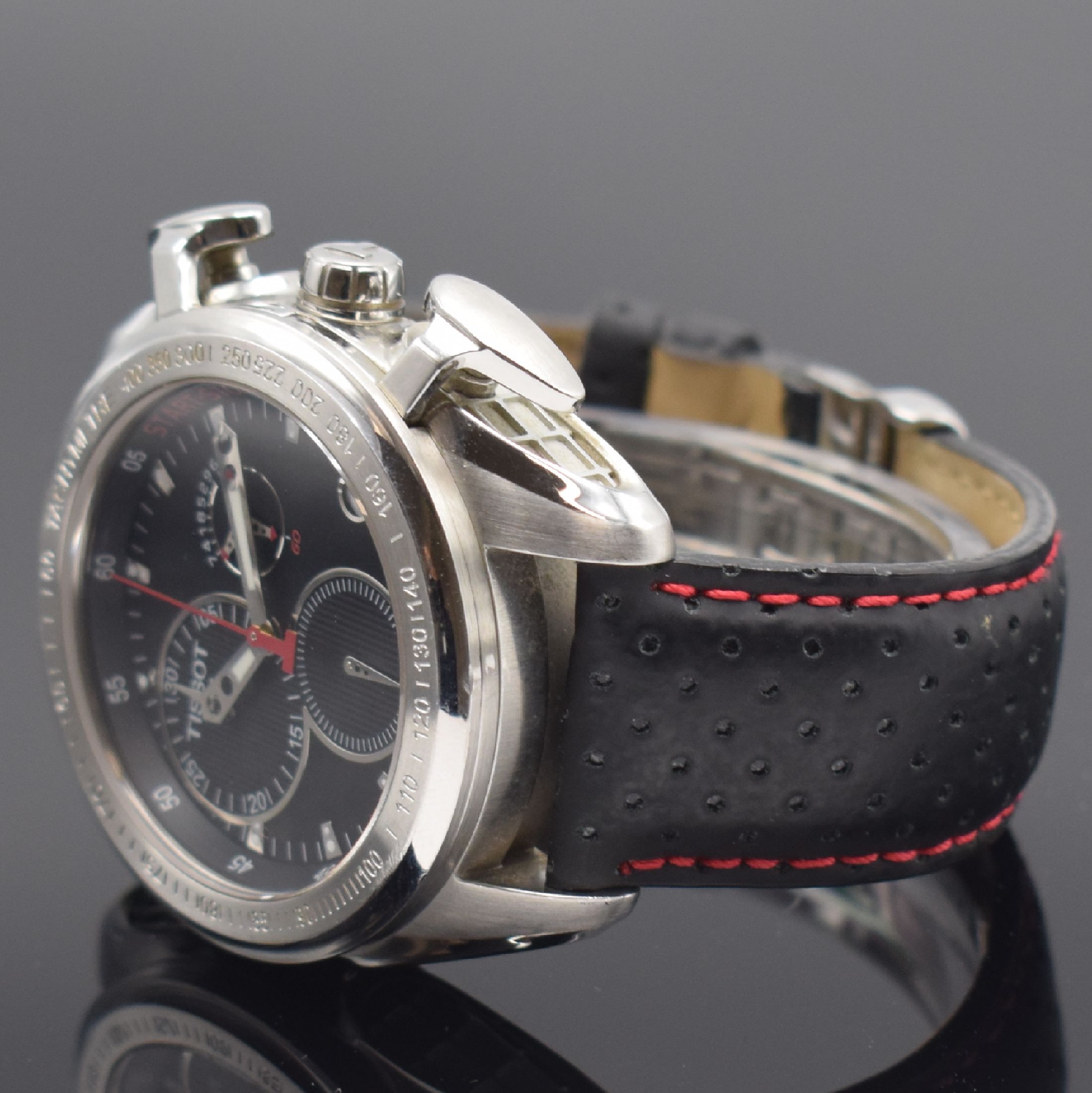 Detail b: TISSOT T-Sport Racing Herrenarmbanduhr mit Chronograph, Schweiz um 2010, quarz, großes Edelstahlgeh., Boden aufgedr., orig. Lederband m. orig. ...