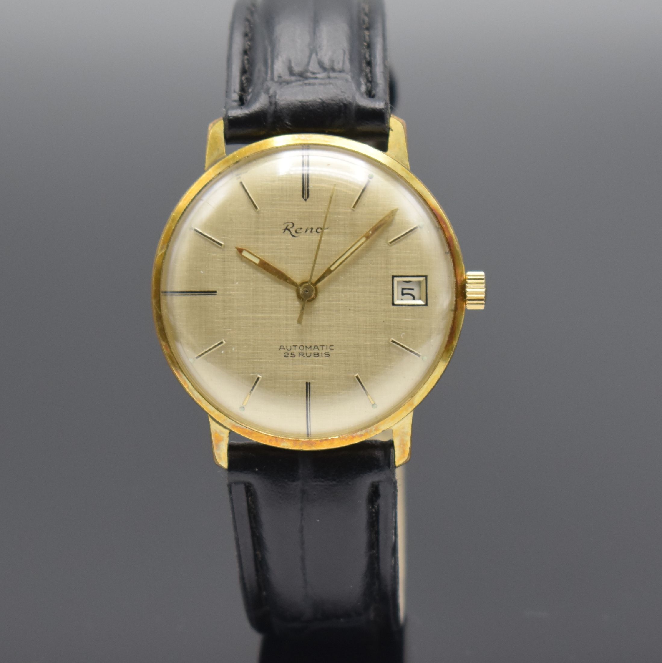 Detail d: ONSA in GG 750/000 und RENO im vergoldeten Gehäuse, 2 Herrenarmbanduhren, Schweiz und Deutschland um 1960, beide Automatik, Böden aufgedr., 1) ONSA ...