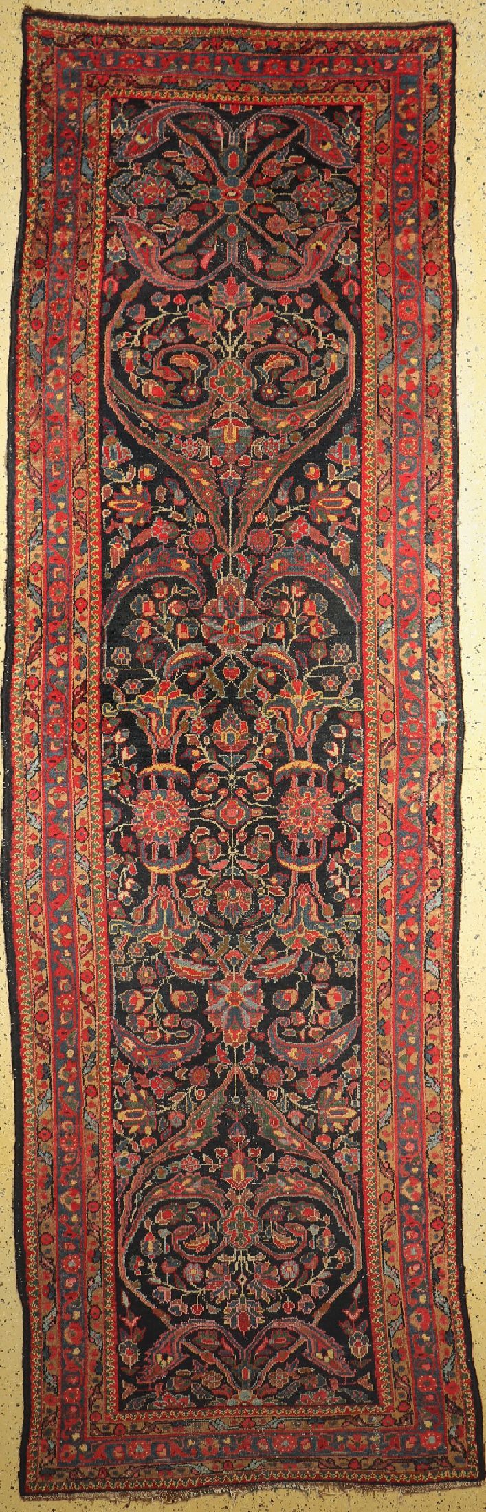 Hamadan alt, Persien, um 1960, Wolle auf Baumwolle, ca. 415 x 132 cm, EHZ: 3