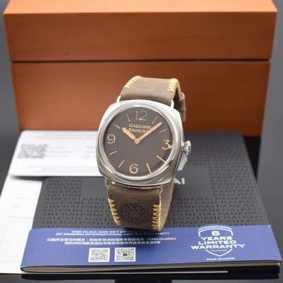 Image PANERAI Radiomir Eilean gents wristwatch in steel reference PAM01243, manual winding, screwed down case back & winding crown, original leather strap with buckle, brown sandwich-dial with luminous indices, luminous hands, diameter approx. 44 mm, original box and papers enclosed, condition 1-2