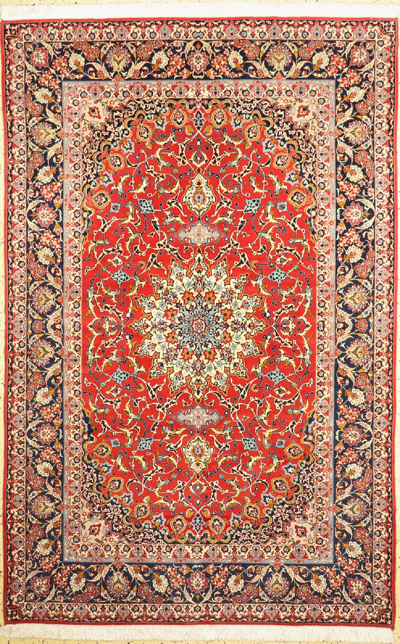 Esfahan fein, Persien, um 1960, Korkwolle auf Seide, ca. 232 x 152 cm, ca. 1,0 Mio. Kn/qm, gereinigt, EHZ: 1(Fransen erneuert)