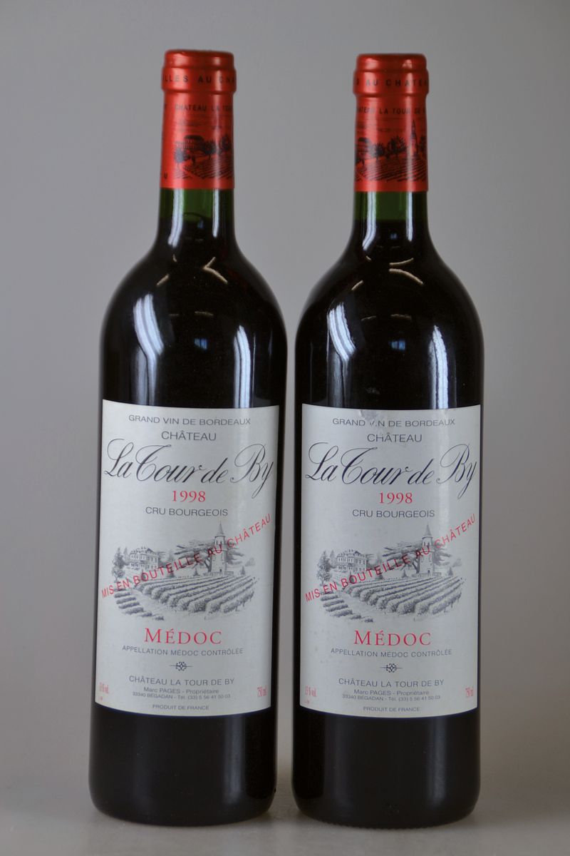 5 Flaschen 1998 Chateau La Tour de By, Medoc, Cru Borgeois, Grand Vin de Bordeaux, ca. 750ml, 13% Vol., High Fill, guter Erhaltungszustand, in orig. ...