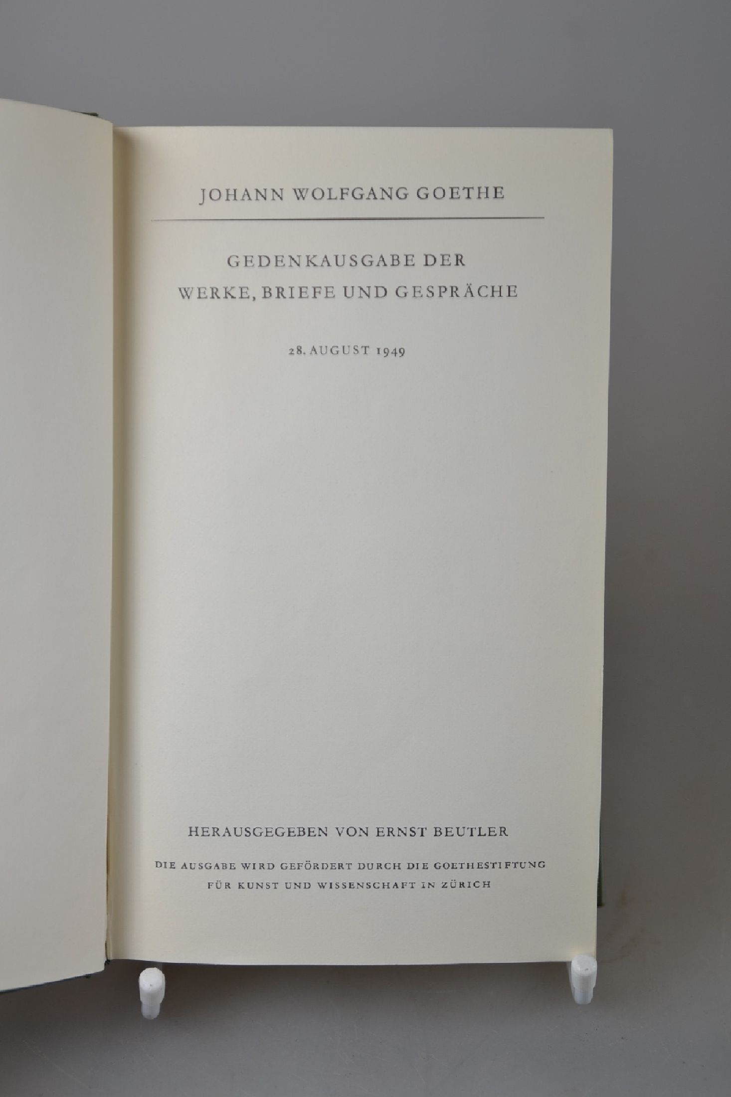 Detail a: Johann Wolfgang von Goethe: Gedenkausgabe der Werke, Briefe und Gespräche, 28.August 1949, 24 Bände + 3 Bände Tagebücher, Register u. Briefe aus ...