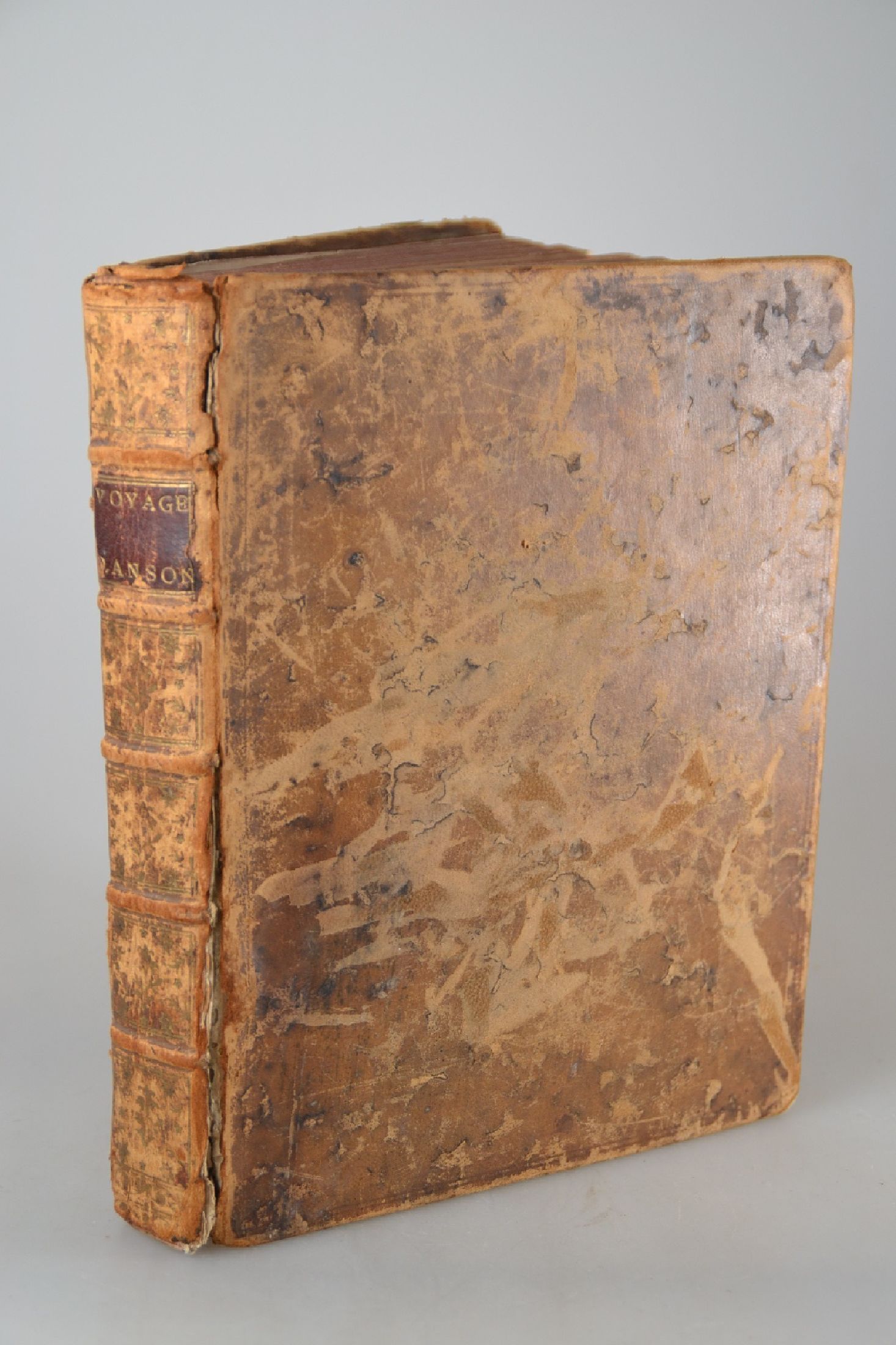 Detail b: George Anson (1697-1762): Voyage autour du monde fait dans les annees MDCCXL, I, II, III, IV, Genf, Richard Walter 1750, 363 S., ursprünglich mit 34 ...