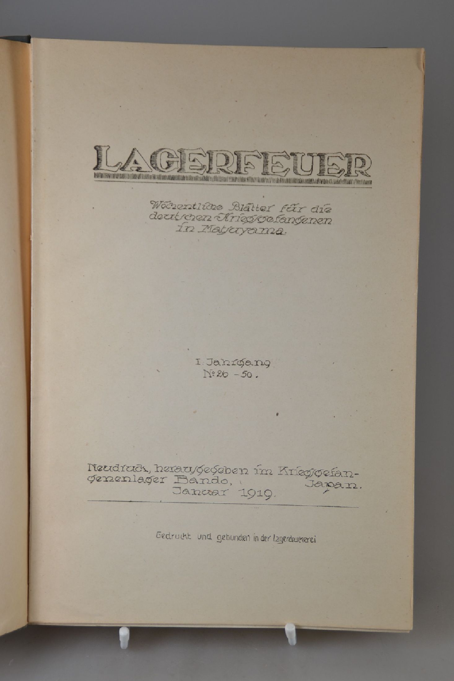 Detail a: 2 Bände Kriegsgefangenenlager-Zeitung, Japan: Die Baracke 1918/19 und Lagerfeuer 1917/19, Die Baracke. Zeitung für das Kriegsgefangenenlager Bando ...