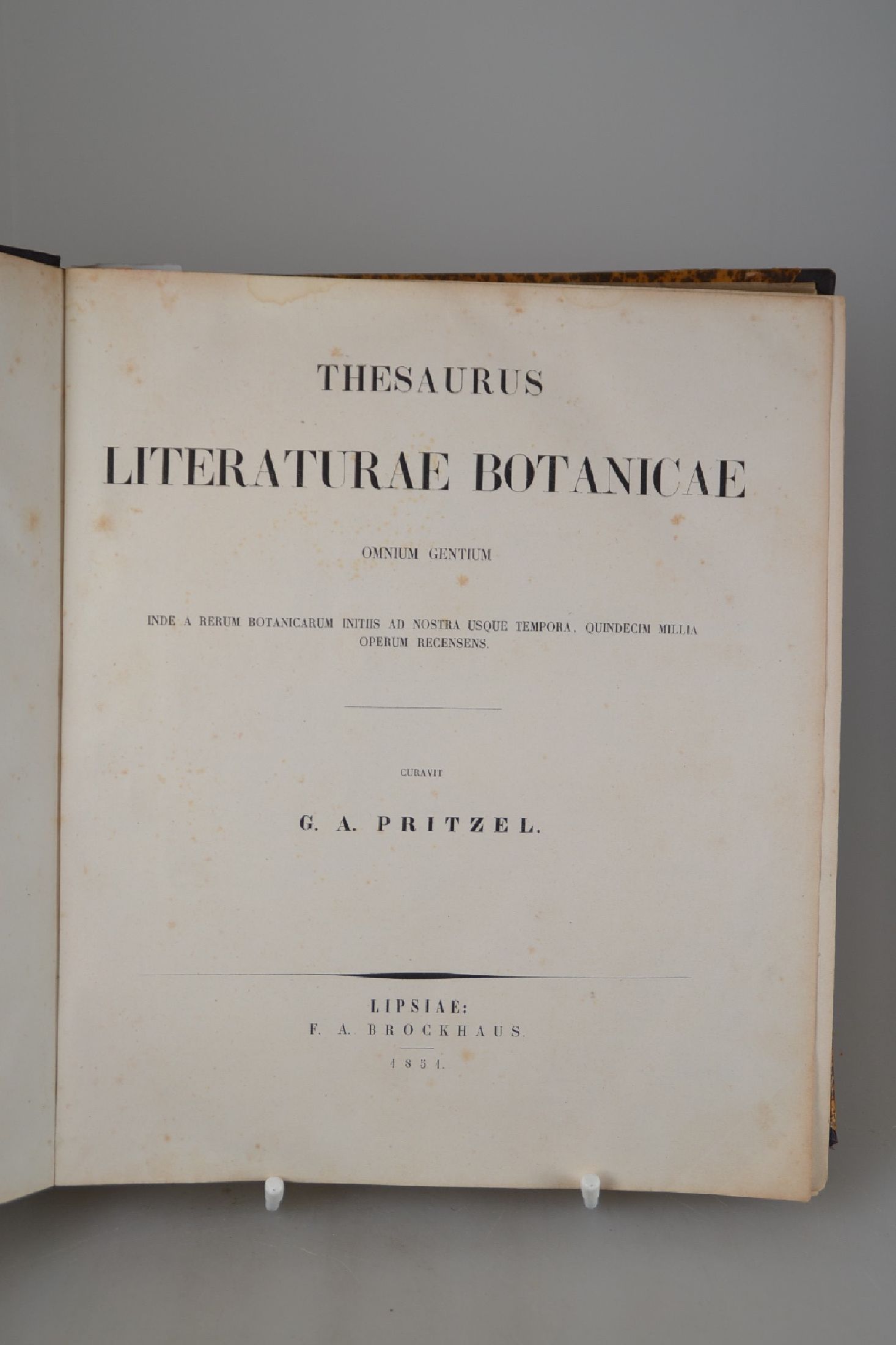 Georg August Pritzel (1815-1874): Thesaurus Literaturae Botanicae omnium gentium, Leipzig, Brockhaus 1851 (Erstausgabe), 547 S., Ränder gebräunt, ...