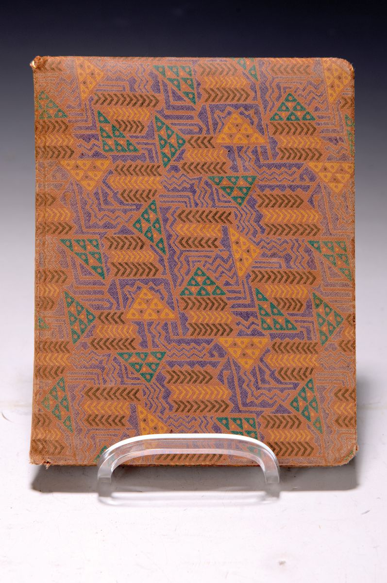 Poesiealbum der Wiener Werkstätte, 1930/31, geometrischer Stoffeinband der WW, Vorsatz gestempelt "Wiener Werkstätte", Besitzervermerk ...