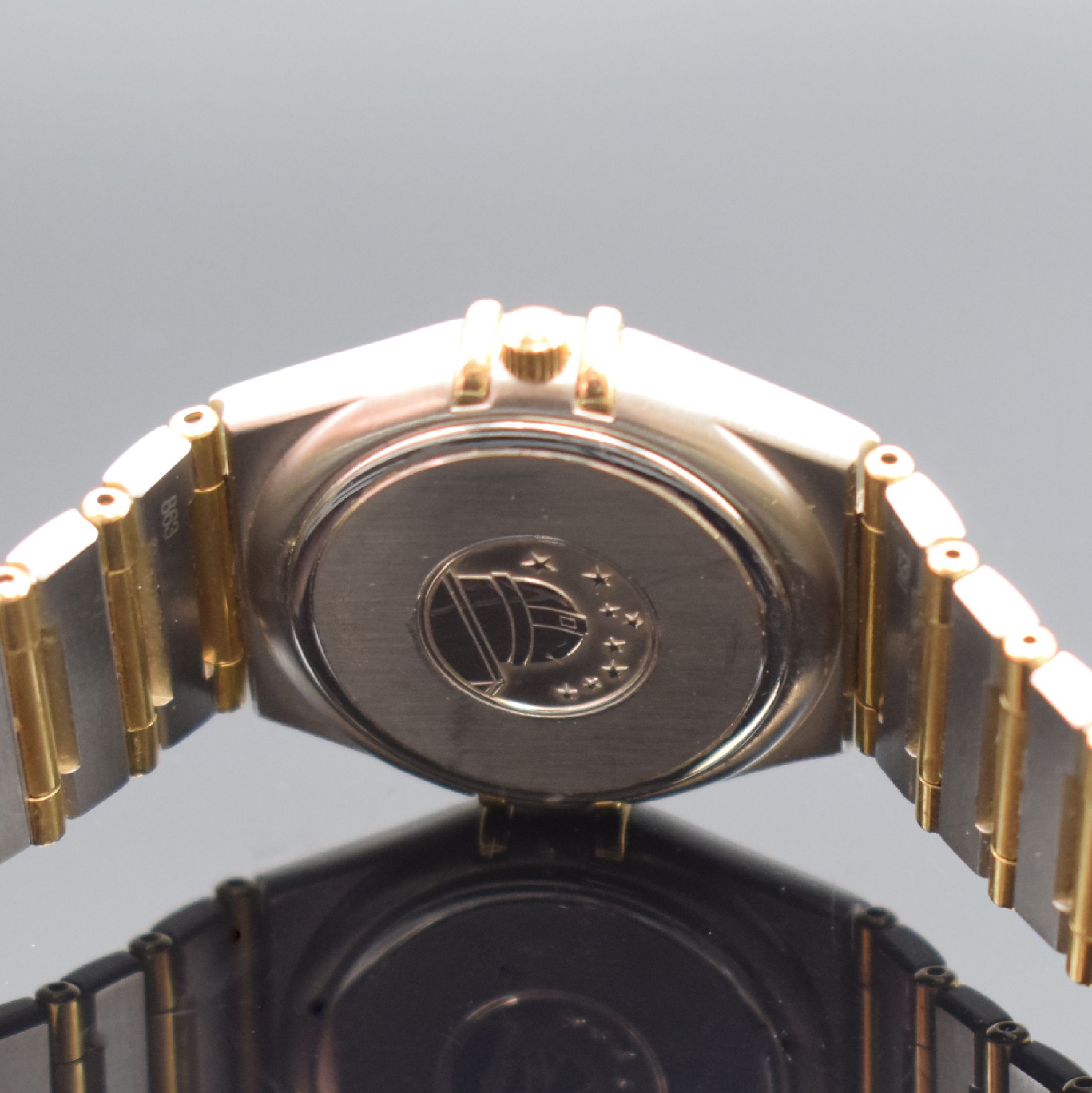 Detail d: OMEGA Constellation Damenarmbanduhr in Stahl/Gold mit Brillantbesatz Referenz 896 1201, Schweiz um 2000, quarz, Boden aufgedr., Gliederband m. ...
