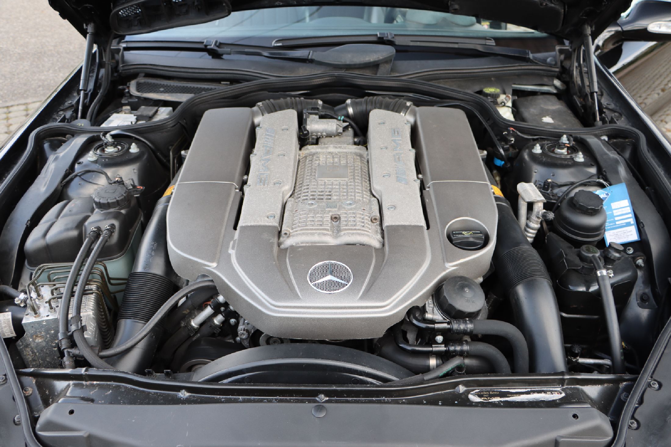 Detail i: Mercedes-Benz SL 55 AMG, Fahrgestellnummer: WDB2304741F030238, EZ 09/2002, ca. 161.000 km abgelesen, HU 03/2024, 368 kW/500 PS, 8-Zylinder, ...