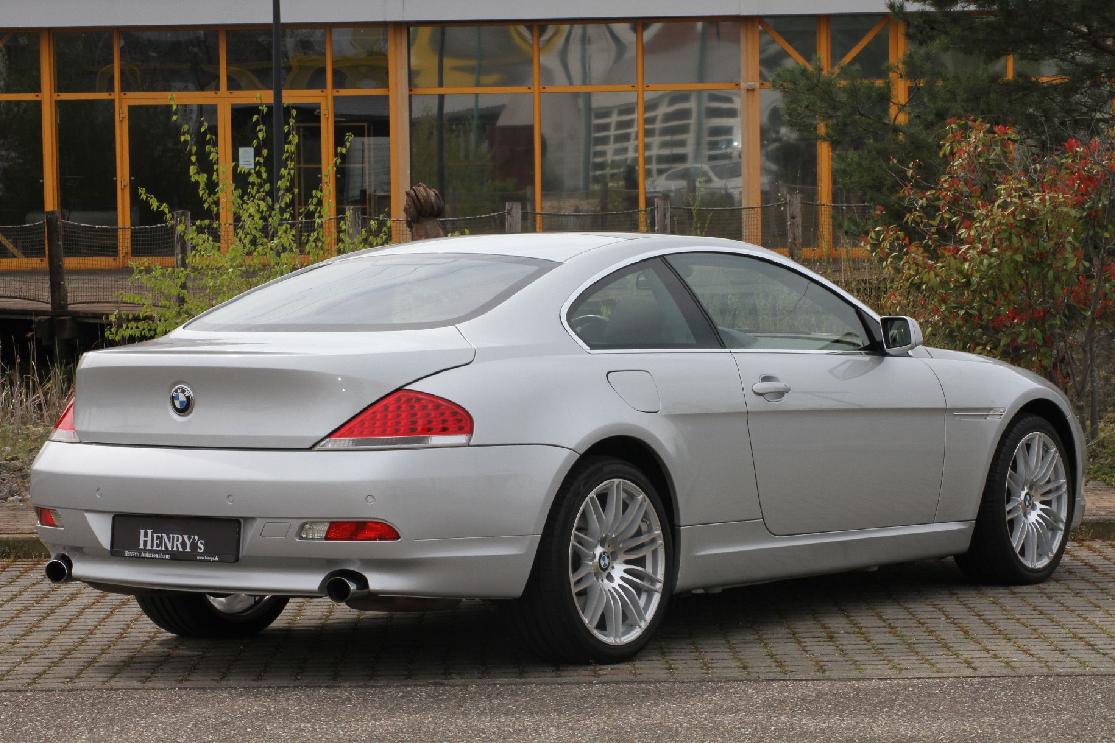 Detail b: BMW 645 CI, Fahrgestellnummer: WBAEH71060B295564, EZ 12/2004, Laufleistung ca. 212.500 km abgelesen, HU 04/2024, 245 kW/333 PS, 8-Zylinder, ...