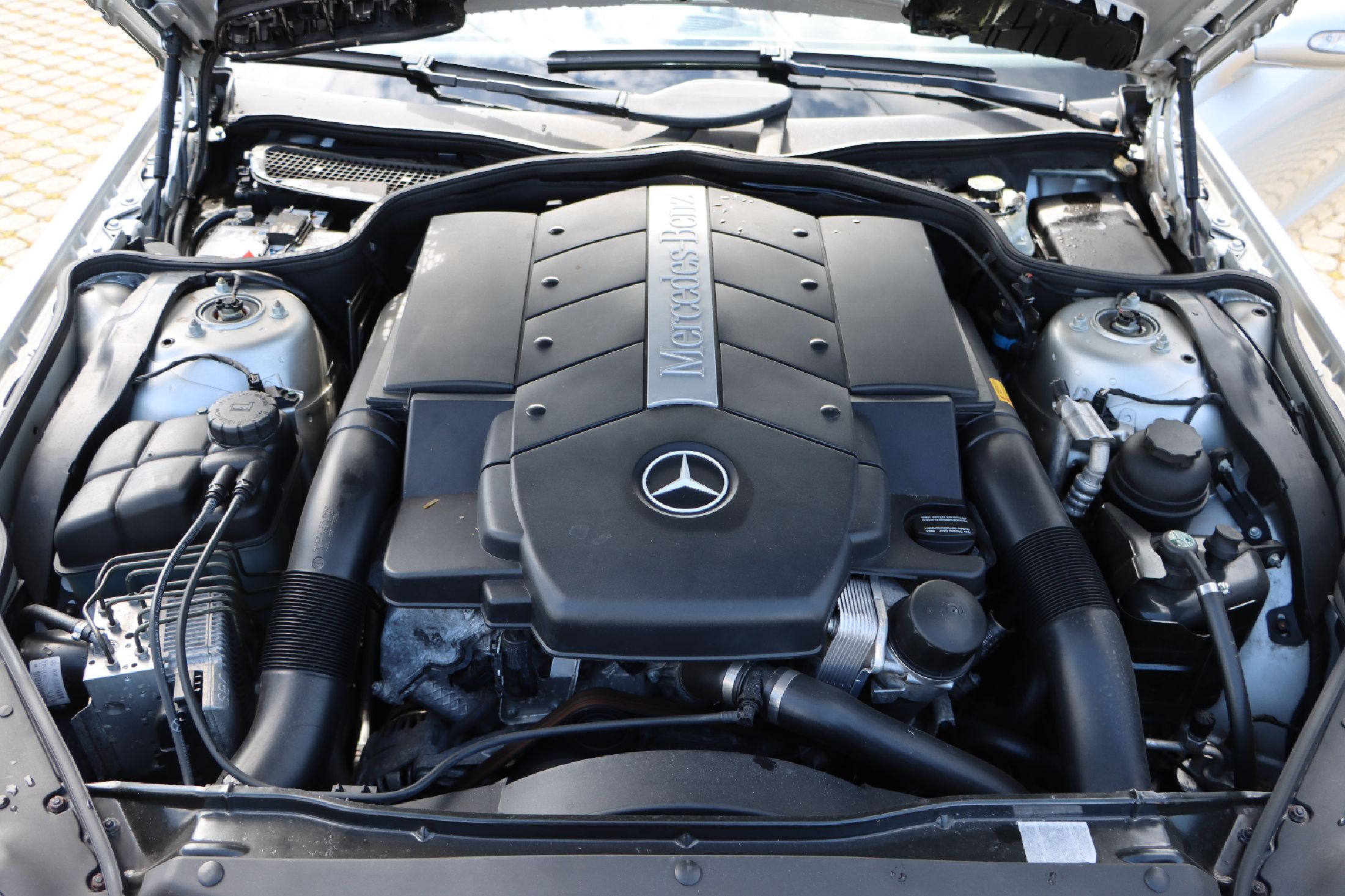 Detail i: Mercedes-Benz SL 500, Fahrgestellnummer: WDB2304751F004116, EZ 11/2001, Laufleistung ca. 132.700 km abgelesen, HU 09/2024, 225 kW/305 PS, ...