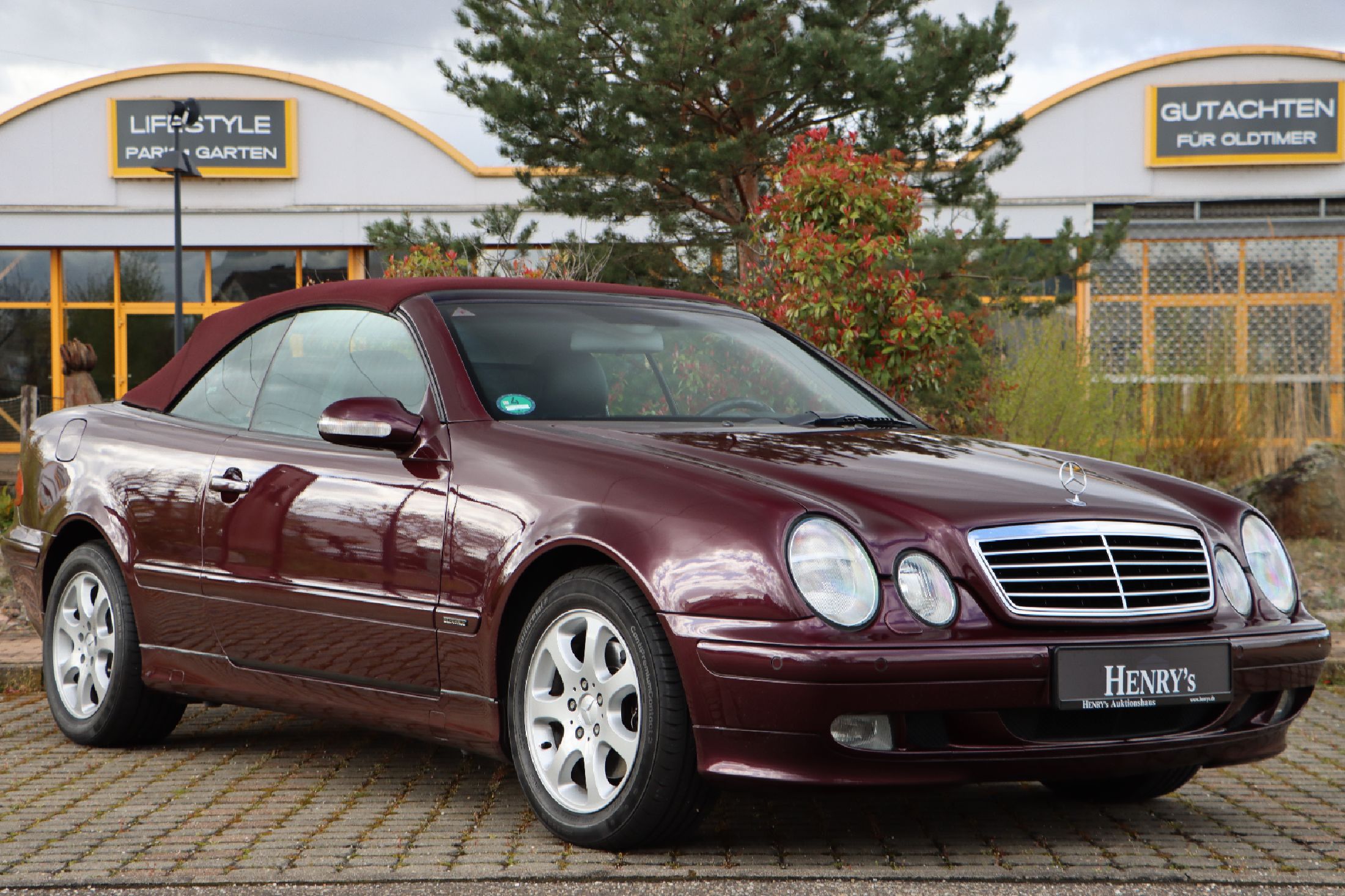 Detail a: Mercedes-Benz CLK 320 Elegance Cabriolet, Fahrgestellnummer: WDB2084651T040366, EZ 01/2000, Laufleistung ca. 102.000 km abgelesen, HU 04/2024, 160 ...