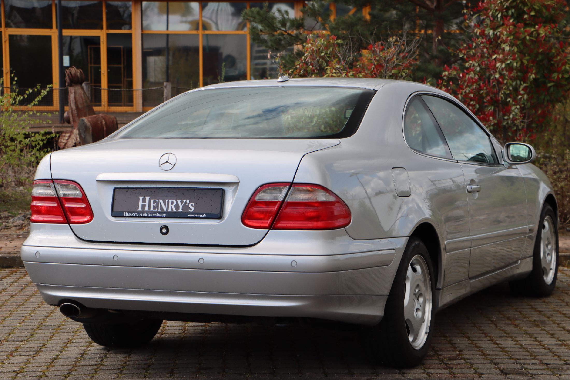 Detail b: Mercedes-Benz CLK 320 Elegance, Fahrgestellnummer: WDB2083651T066402, EZ 11/2000, 3. Hand, Laufleistung ca. 144.500 km abgelesen, HU 10/2023, 160 kW/ ...