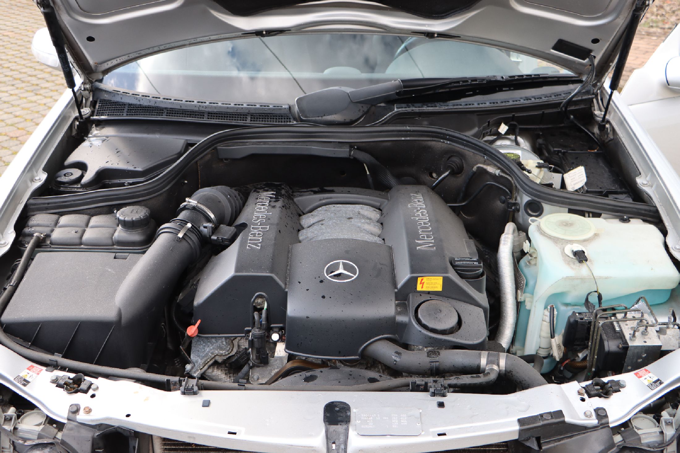 Detail f: Mercedes-Benz CLK 320 Elegance, Fahrgestellnummer: WDB2083651T066402, EZ 11/2000, 3. Hand, Laufleistung ca. 144.500 km abgelesen, HU 10/2023, 160 kW/ ...