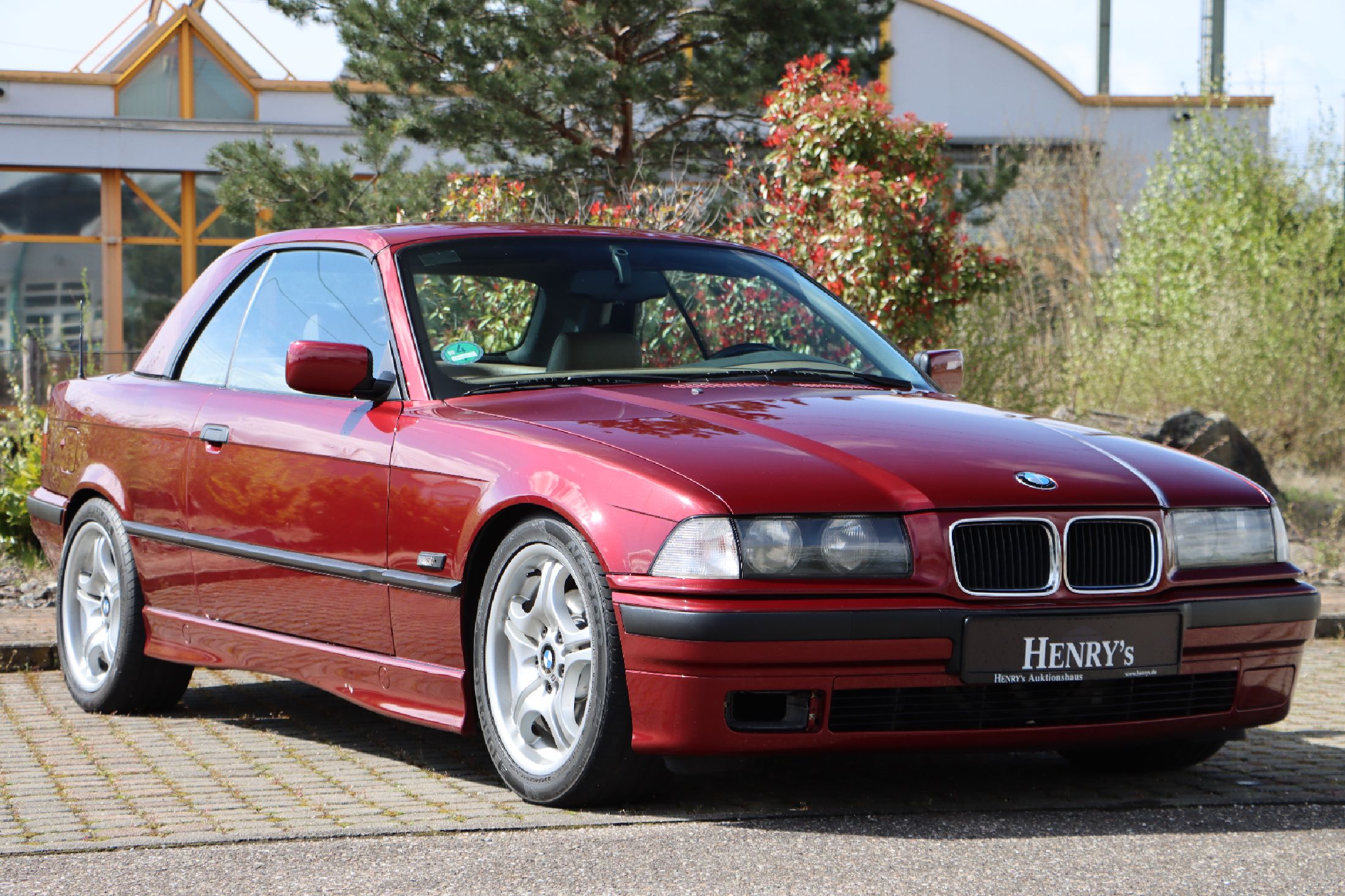BMW 320i Cabriolet, Fahrgestellnummer: WBABJ41030ER26467, EZ 05/1996, Laufleistung ca. 130.000 km abgelesen, HU 03/2024, 110 kW/ 150 PS, 6 Zylinder, ...