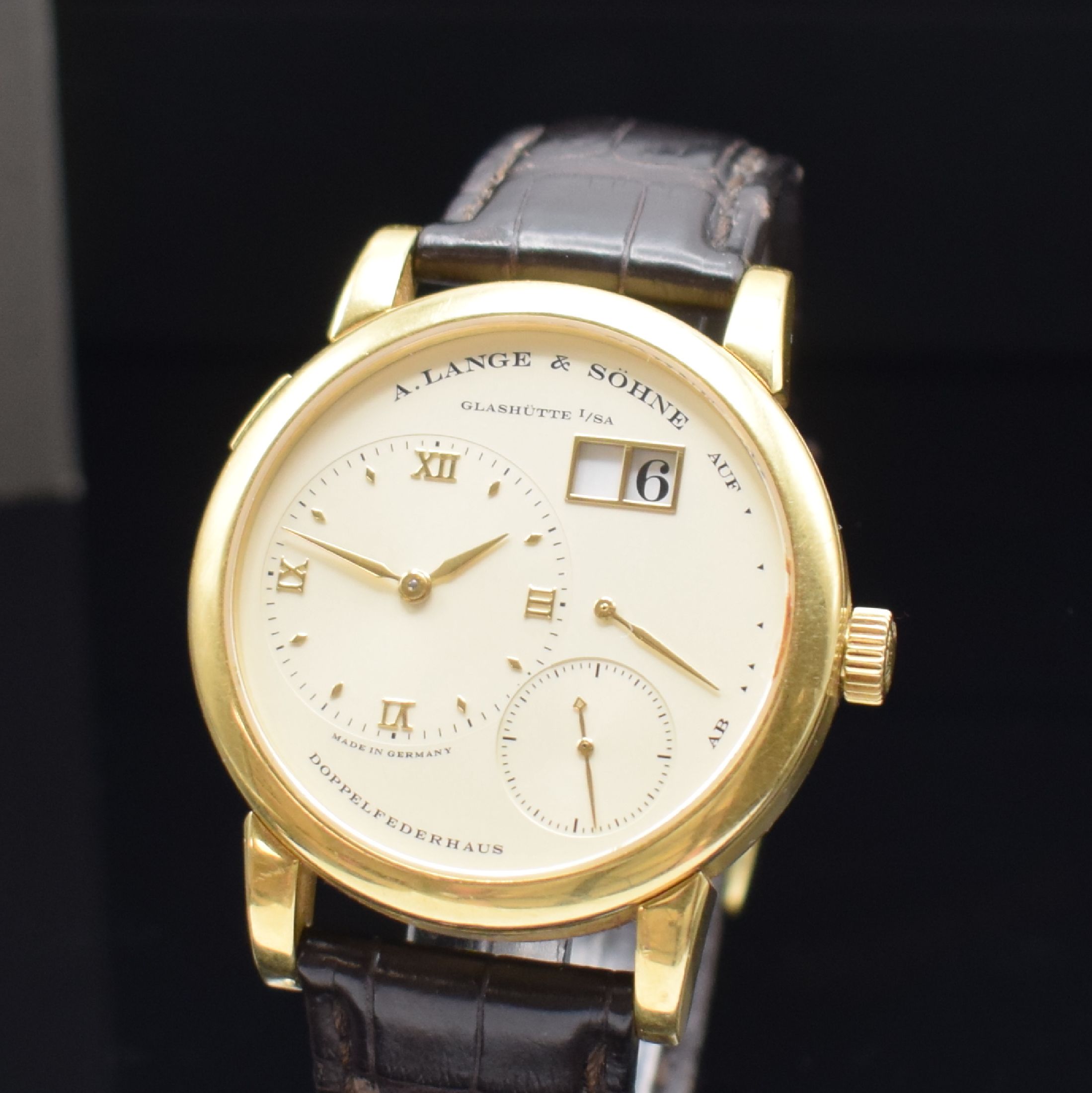 Detail a: A. LANGE & SÖHNE sehr seltene frühe Lange 1 Referenz 101.001 in GG 750/000, Deutschland um 1995, Handaufzug, 6-fach verschr. Geh., noch massiver ...