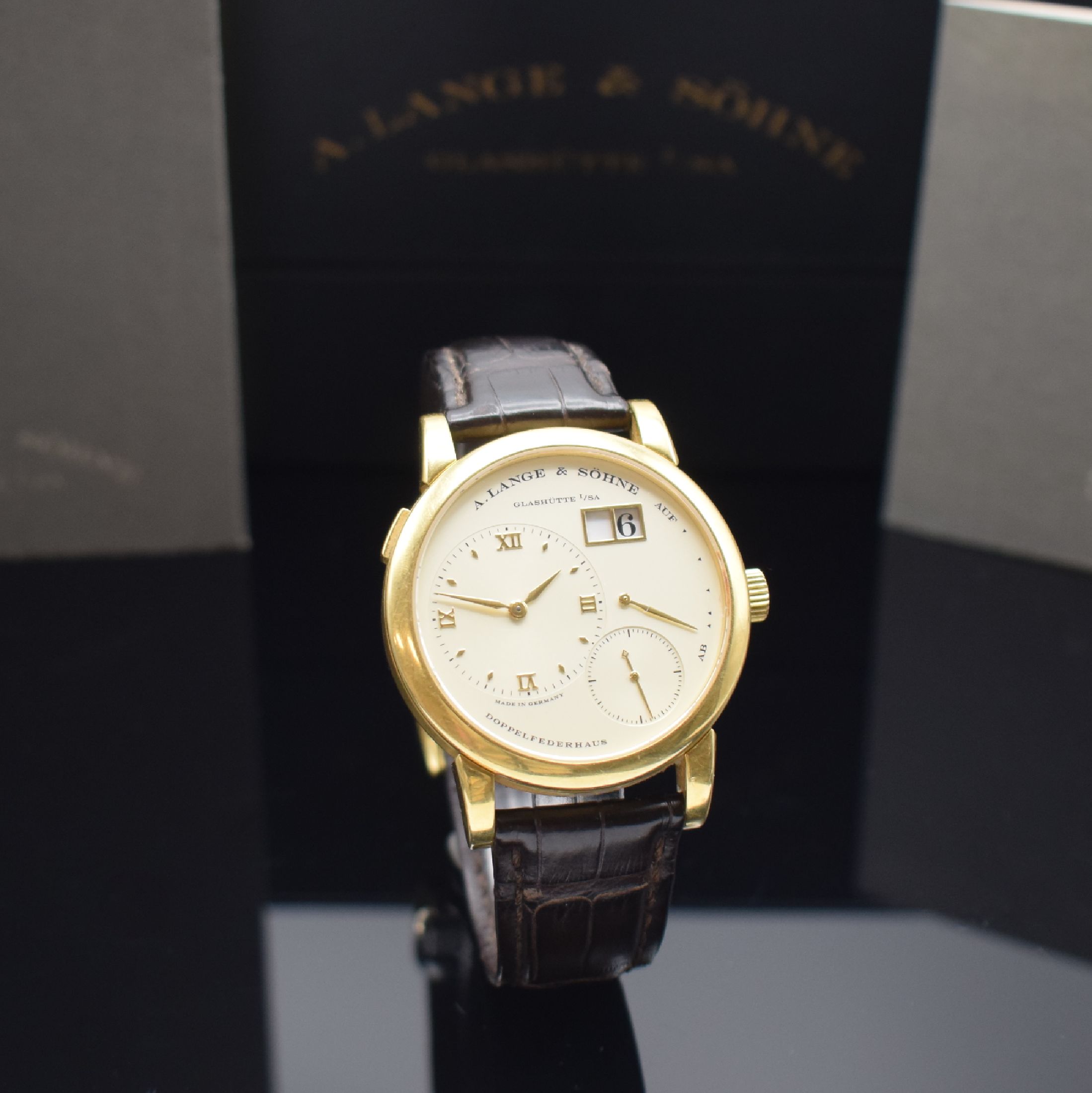 Detail b: A. LANGE & SÖHNE sehr seltene frühe Lange 1 Referenz 101.001 in GG 750/000, Deutschland um 1995, Handaufzug, 6-fach verschr. Geh., noch massiver ...