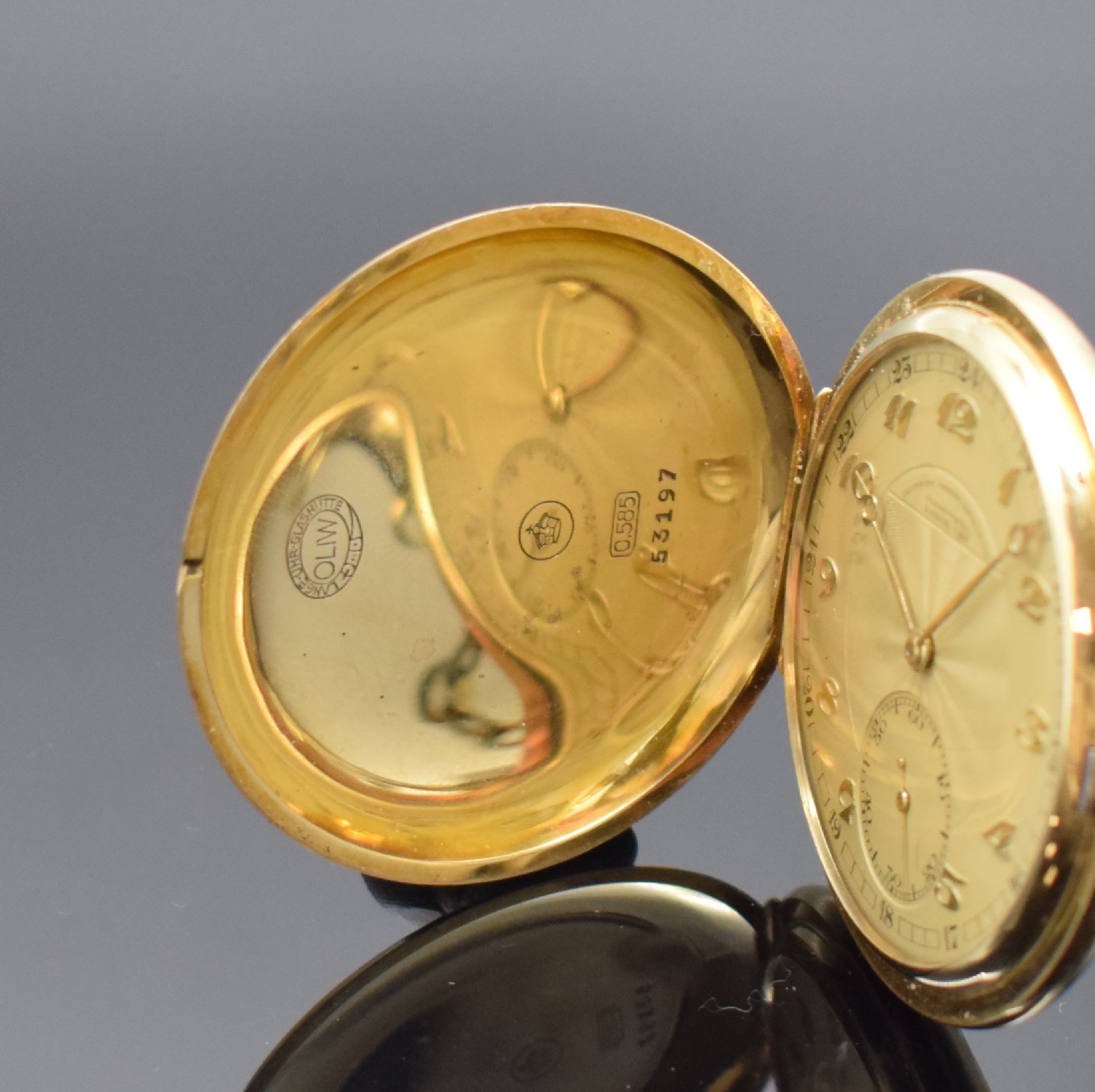 Detail a: OLIV LANGE-UHR Herrensavonette in GG 585/000, Deutschland um 1925, streifen- guill. 3-Deckel Goldgeh., gold. im Zentrum guill. Zifferbl., gold. ...