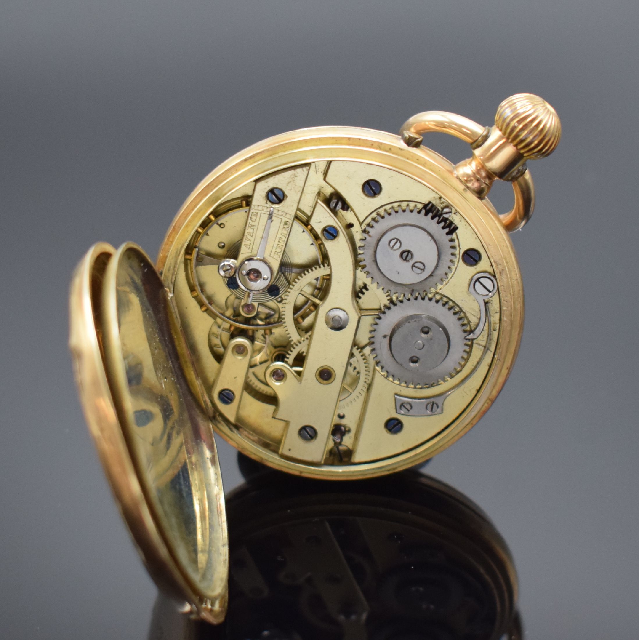 Detail e: Offene Taschenuhr in RG 585/000, Schweiz um 1890, guill. Geh. dell./berieb./rep., Metall- cuvette, Emailzifferbl. m. röm. Zahlen, kl. Sek. b. 6, ...