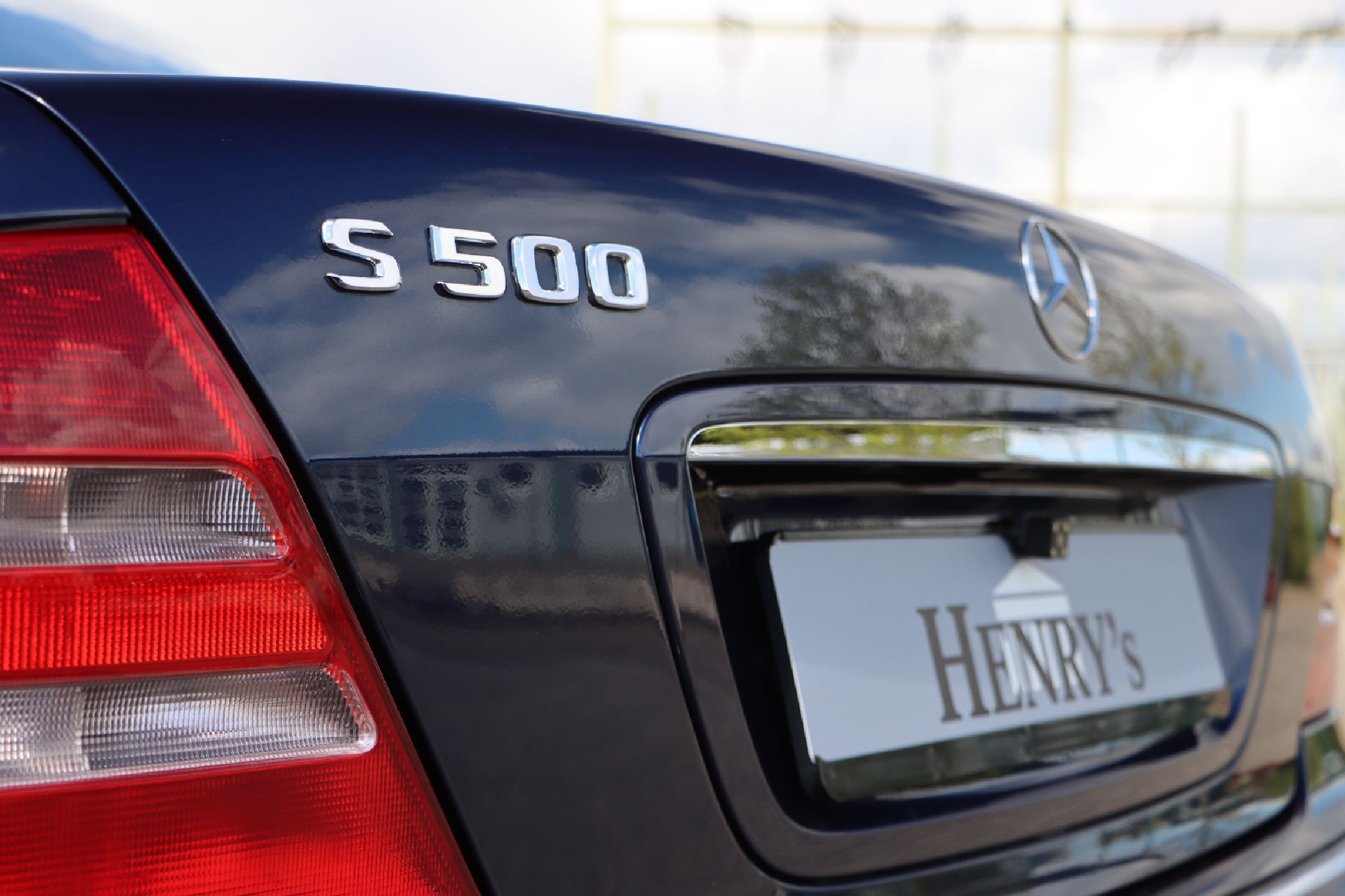 Detail c: Mercedes-Benz S500, Fahrgestellnummer: WDB2200751A124714, EZ 04/2000, Laufleistung ca. 84.000 km abgelesen, HU 03/2024, 225 kW/ 305 PS, 8 Zylinder, ...