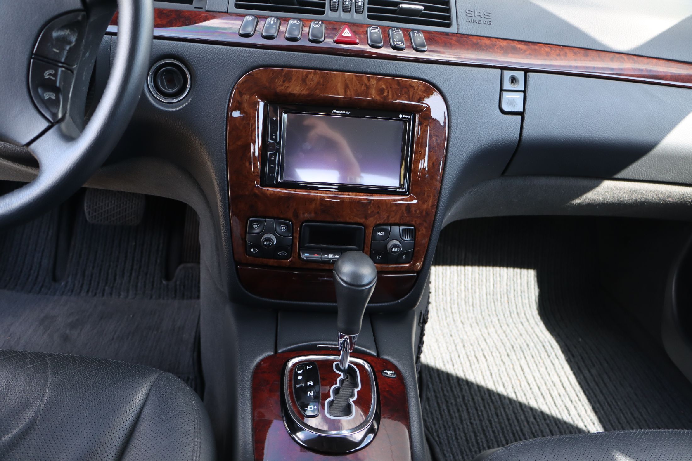 Detail f: Mercedes-Benz S500, Fahrgestellnummer: WDB2200751A124714, EZ 04/2000, Laufleistung ca. 84.000 km abgelesen, HU 03/2024, 225 kW/ 305 PS, 8 Zylinder, ...